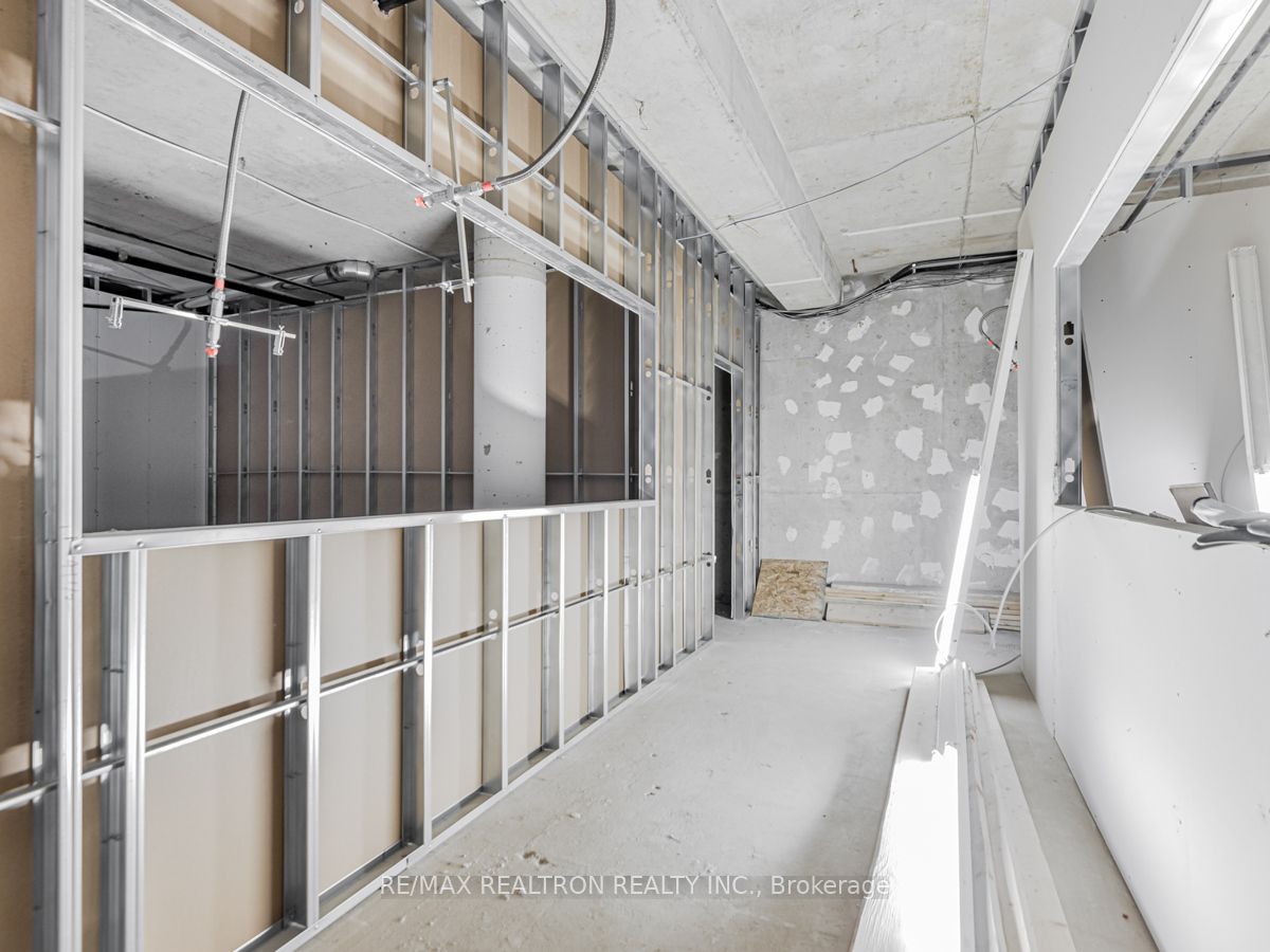 #56-66 - 5780 Sheppard Avenue Property Photo 16