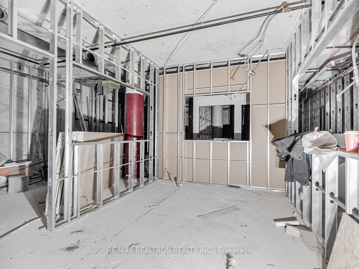 #56-66 - 5780 Sheppard Avenue Property Photo 17