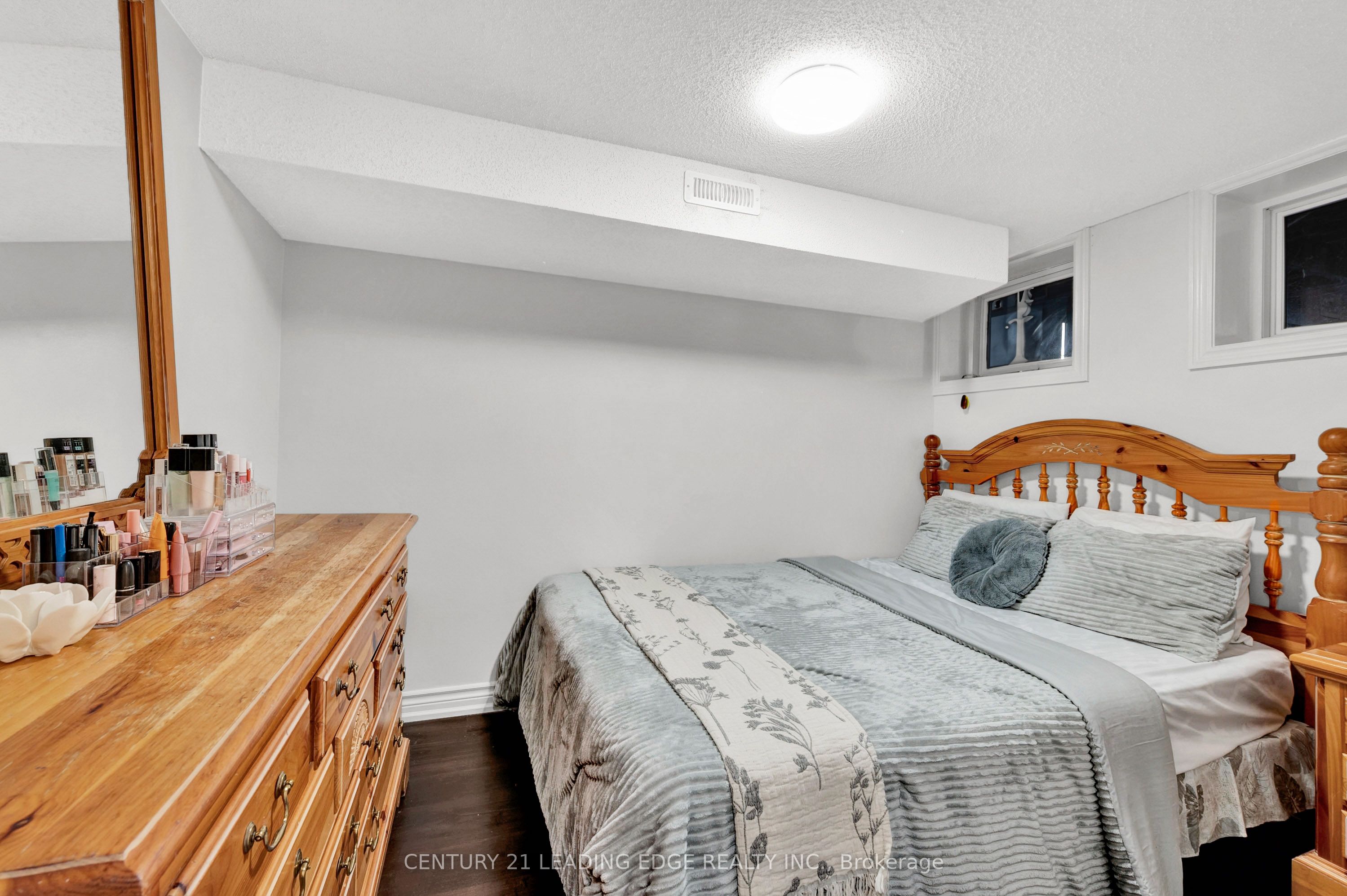 740 Kennedy Road 42 Property Photo 12