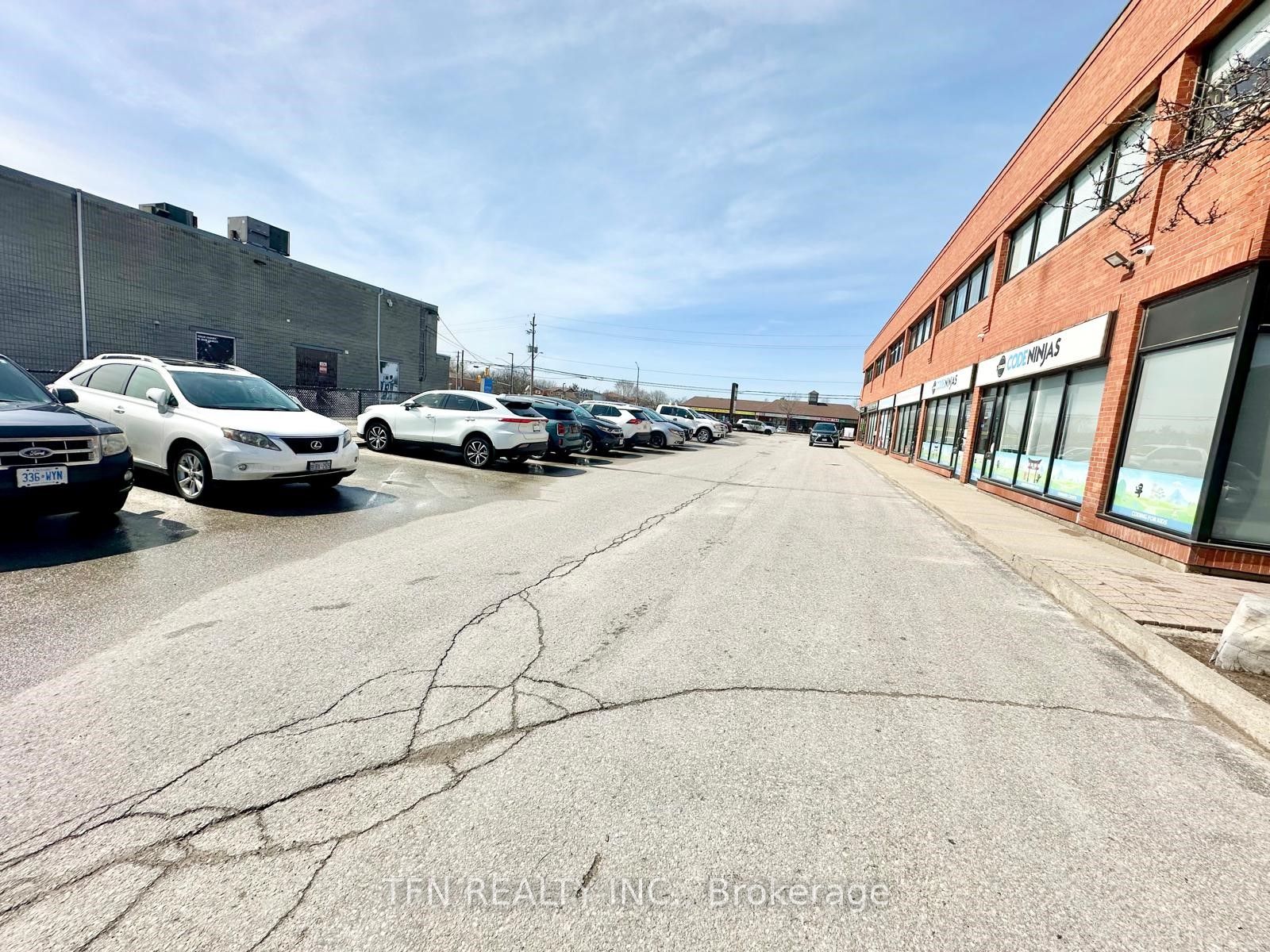 #105-106 - 15 Hardwood Avenue Property Photo 3