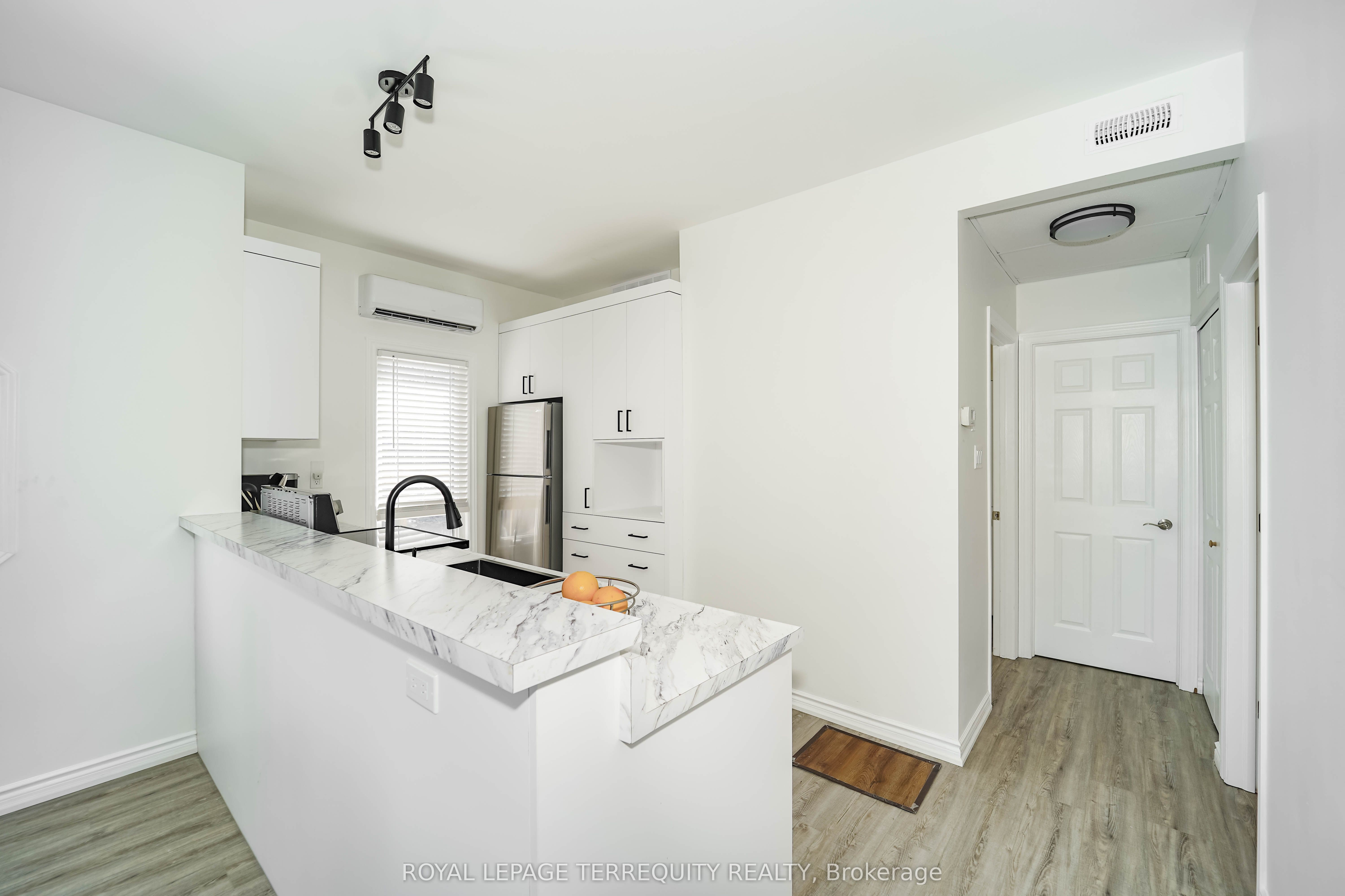 7 Brimley Road S 1 Property Photo 6