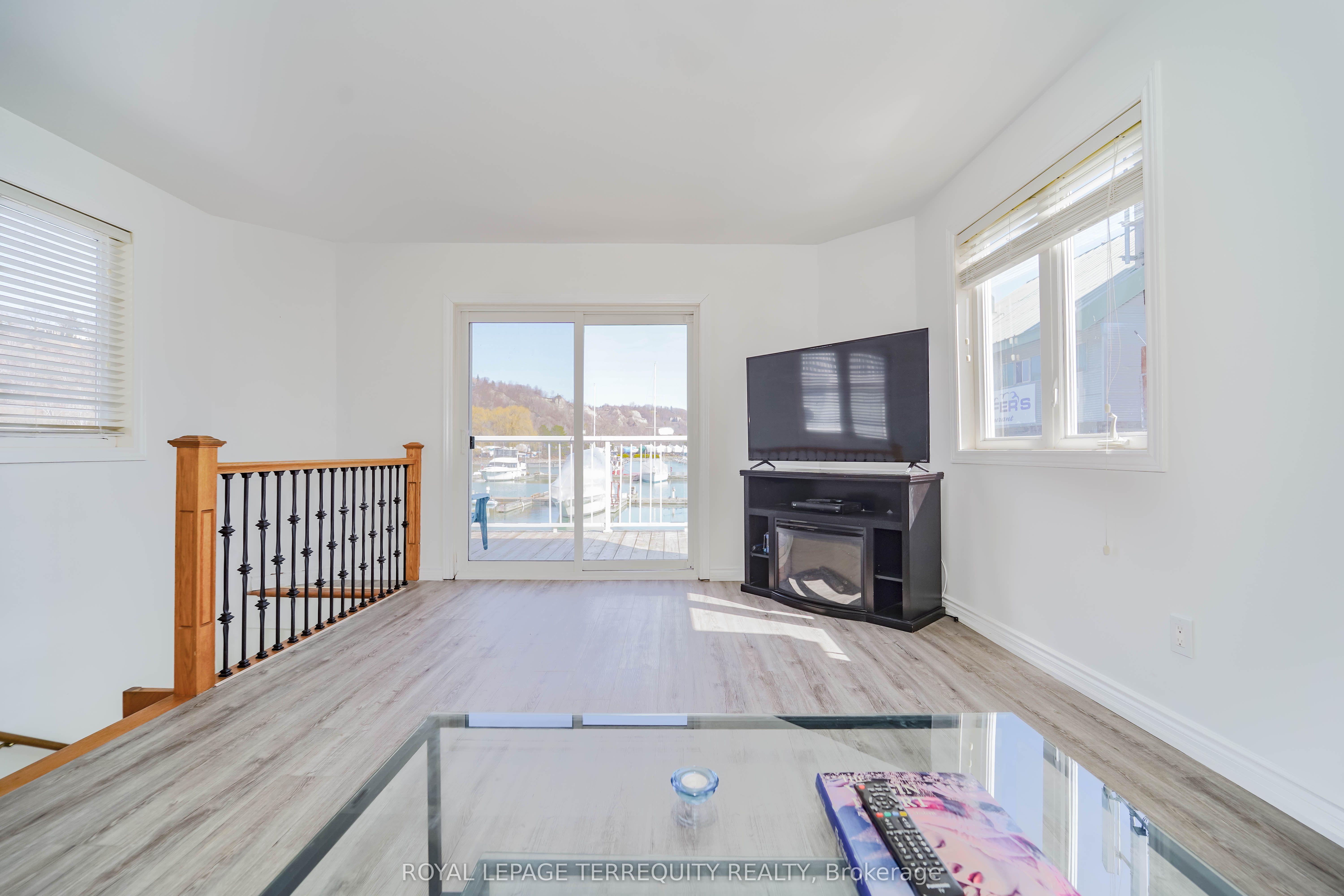 7 Brimley Road S 1 Property Photo 16