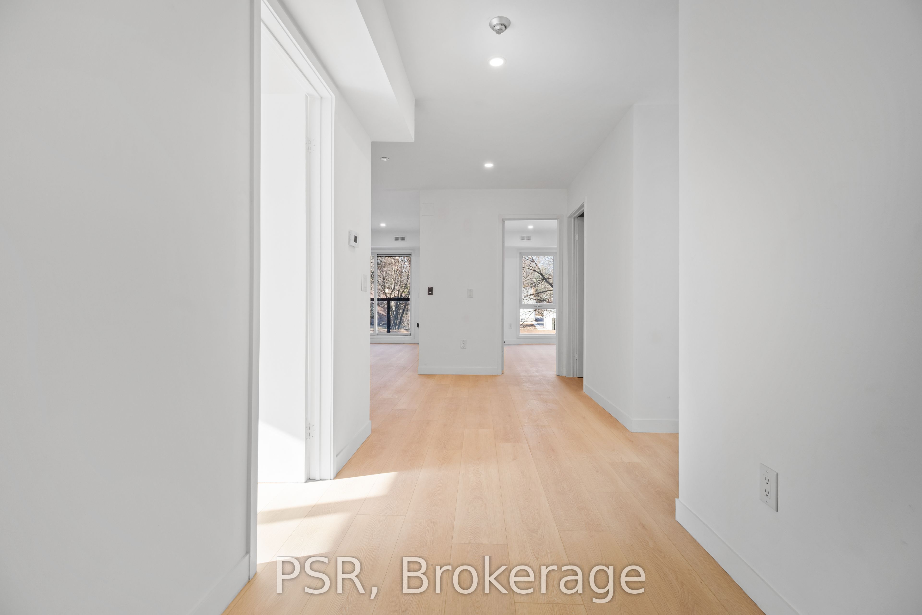 61 Orchard Park Drive 202 Property Photo 3