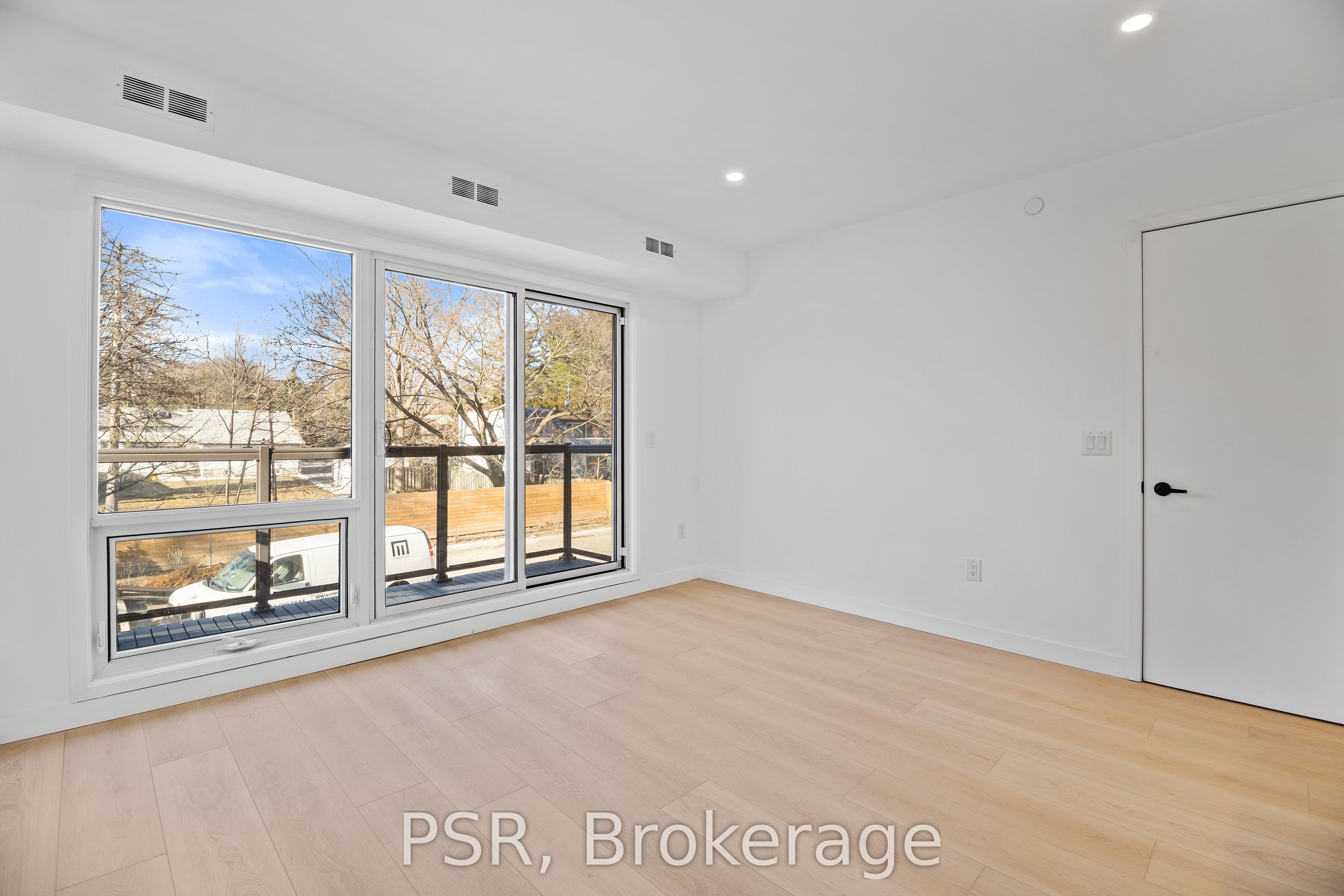 61 Orchard Park Drive 202 Property Photo 10