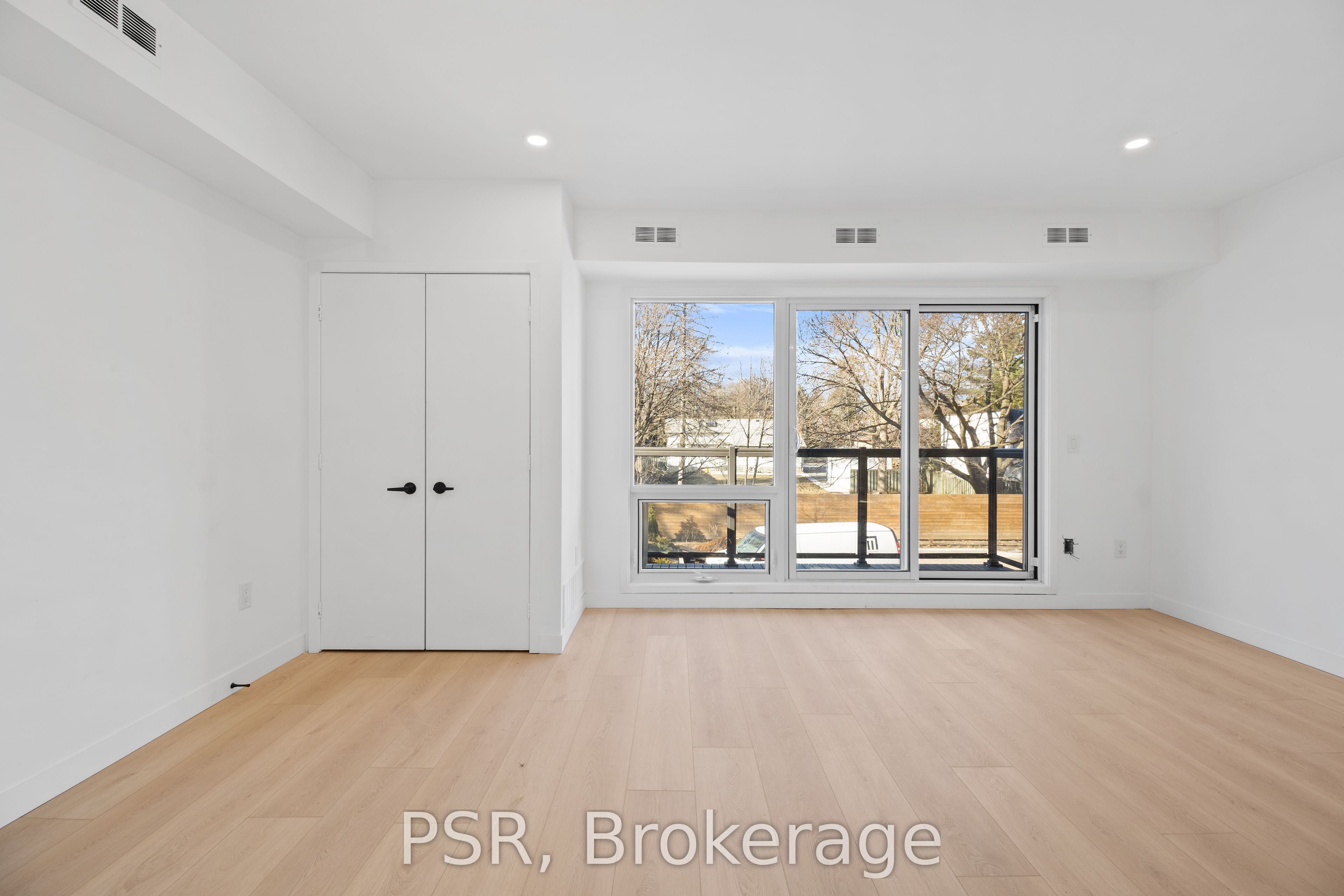 61 Orchard Park Drive 202 Property Photo 12