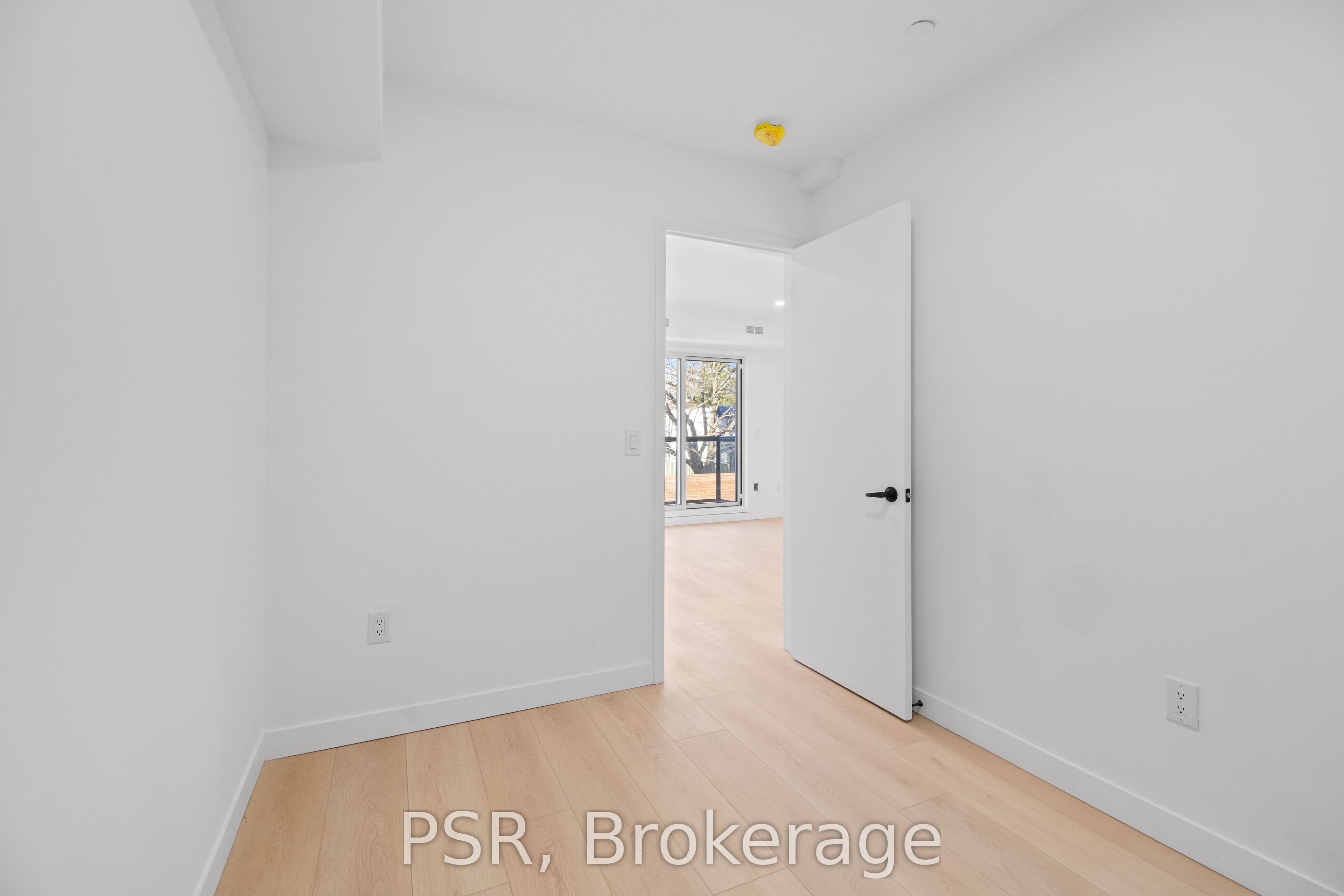 61 Orchard Park Drive 202 Property Photo 18