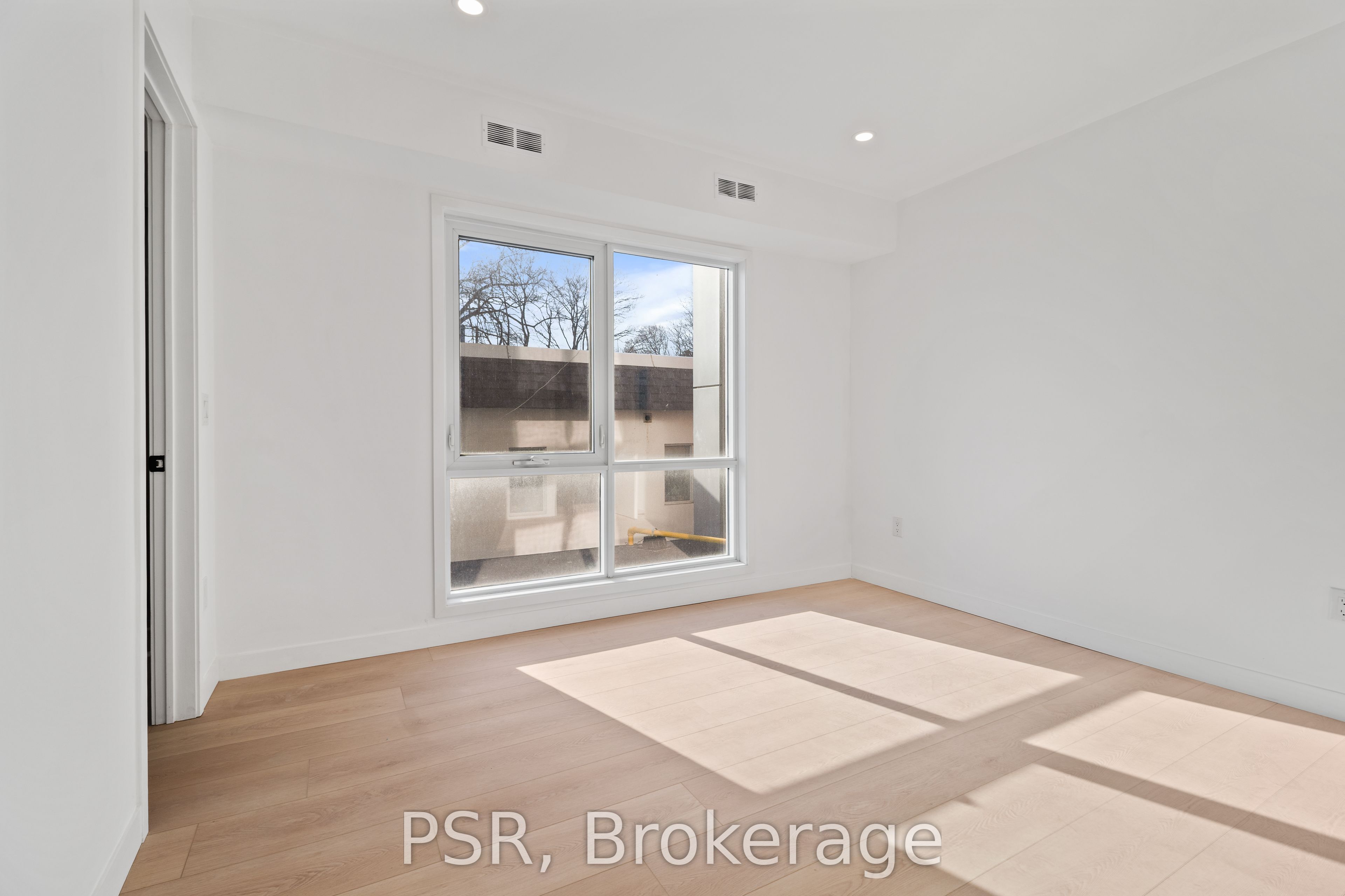 61 Orchard Park Drive 202 Property Photo 31