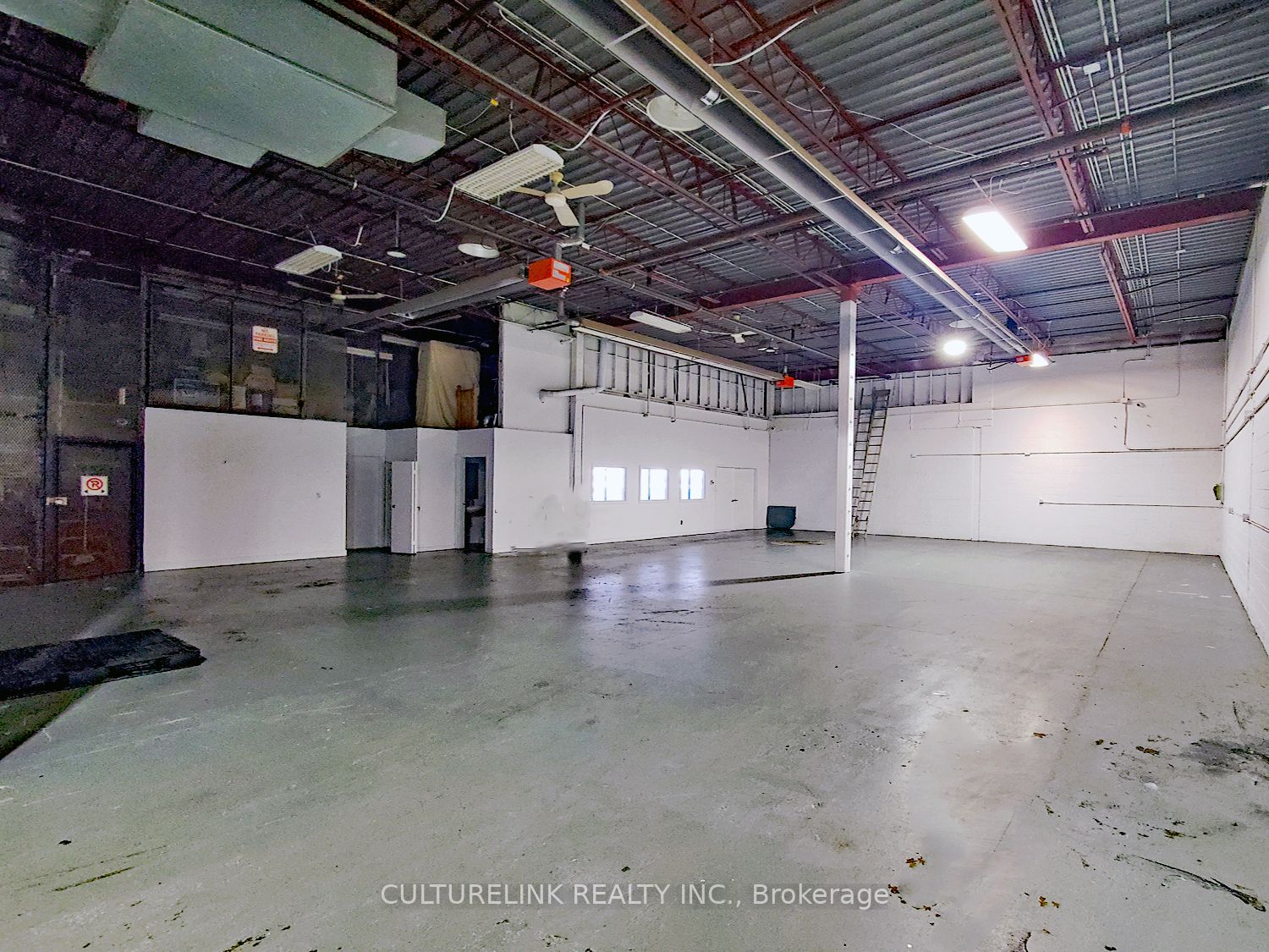 #31 & 32 - 501 Passmore Avenue Property Photo 4