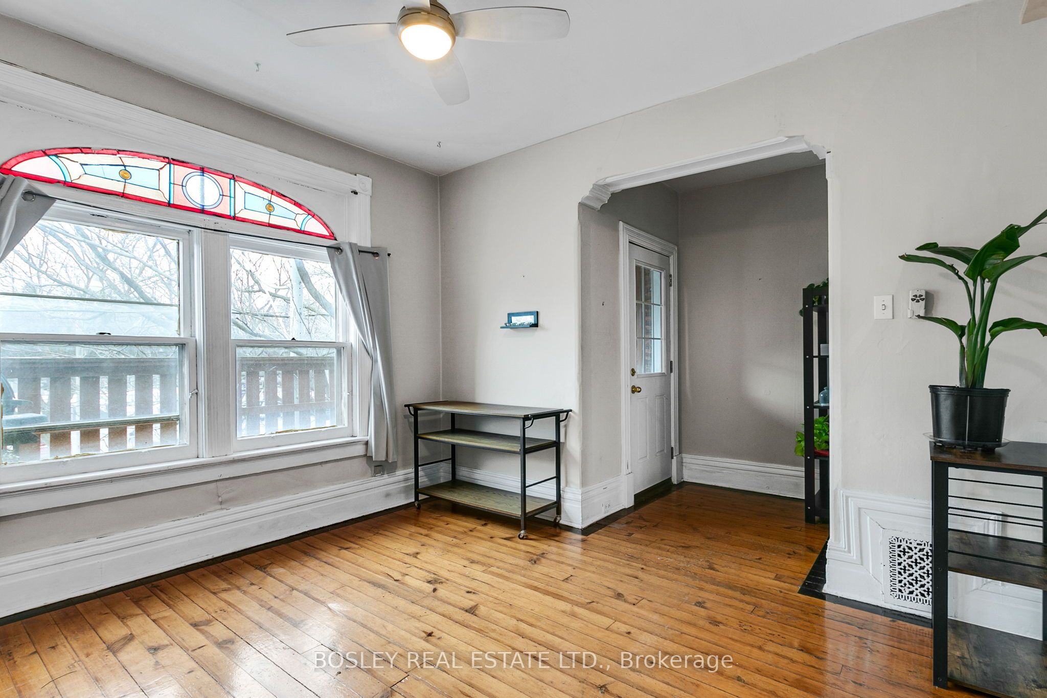 133 Carlaw Avenue Property Photo 4