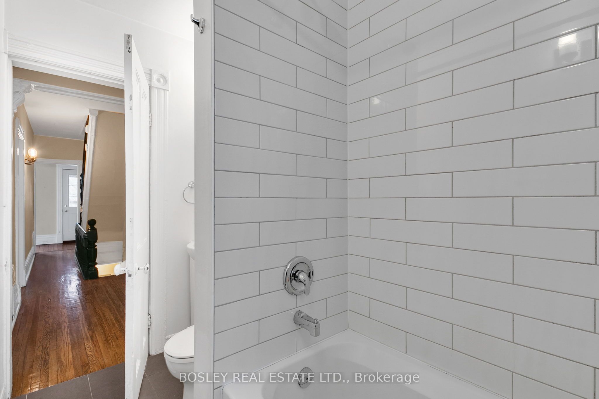 133 Carlaw Avenue Property Photo 13