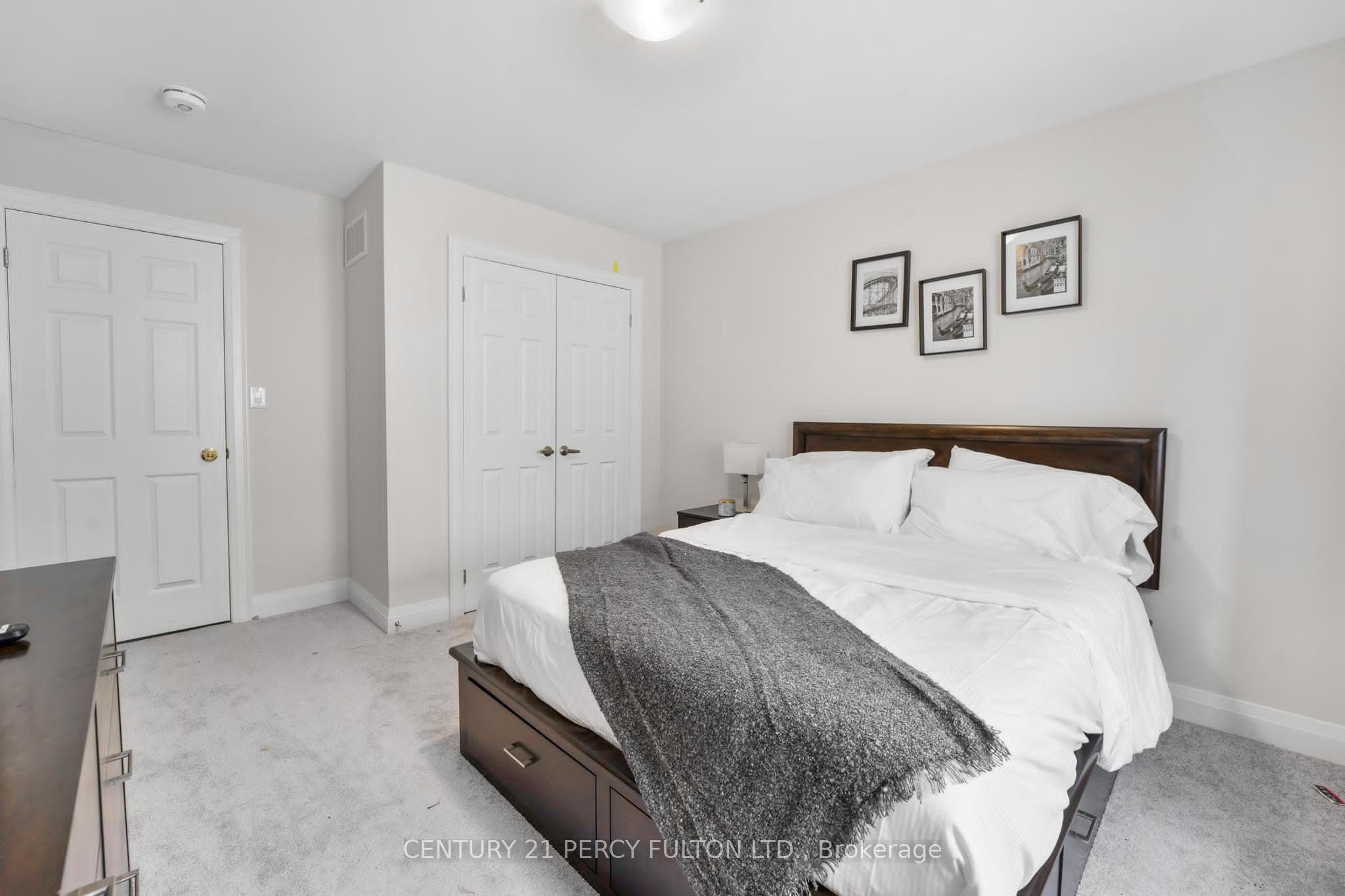 343 Northglen Boulevard W Property Photo 14