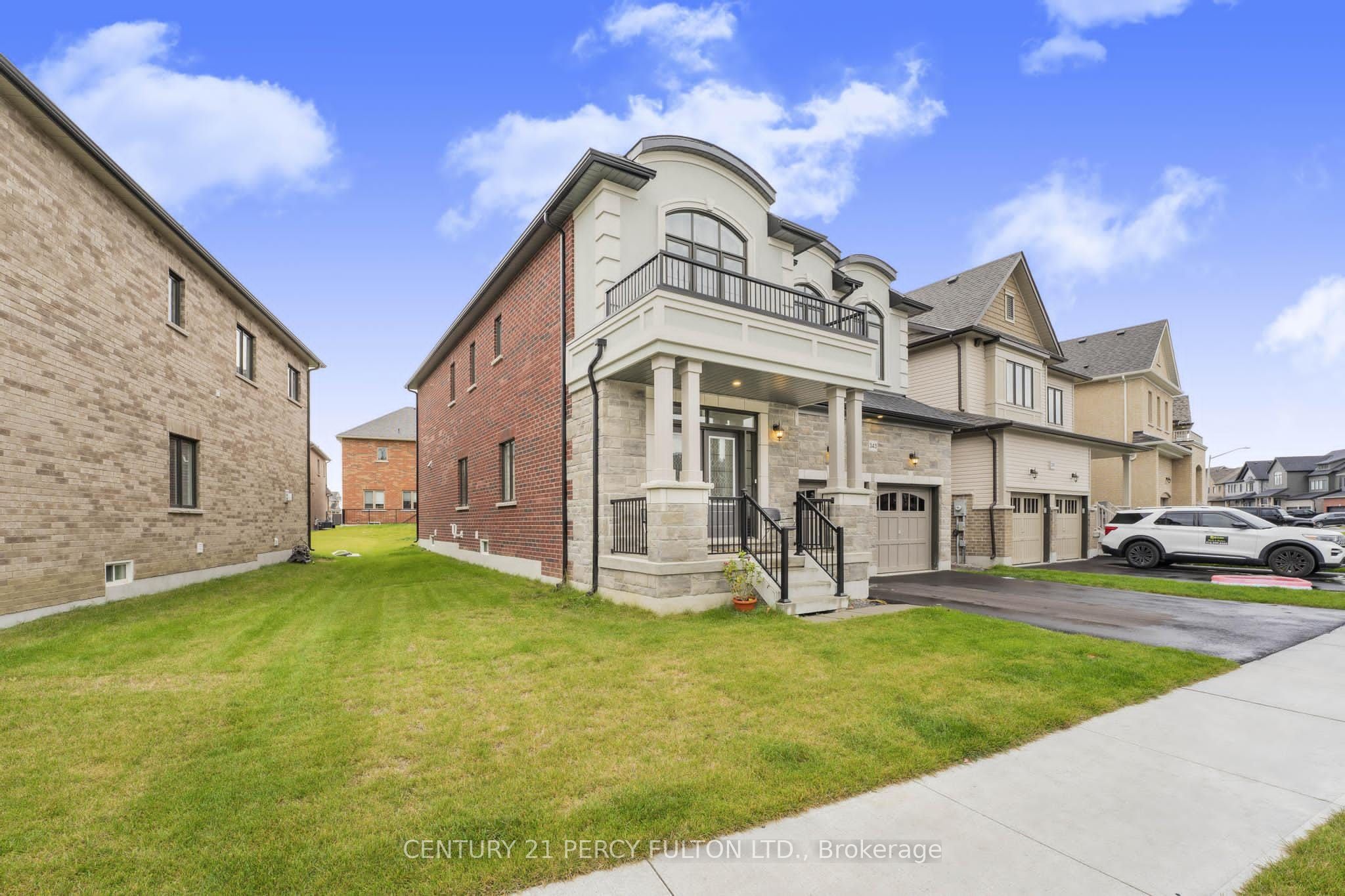 343 Northglen Boulevard W Property Photo 27