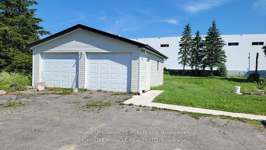 620 Conlin Road Property Photo 2