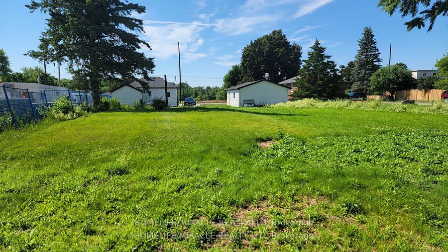 620 Conlin Road Property Photo 4
