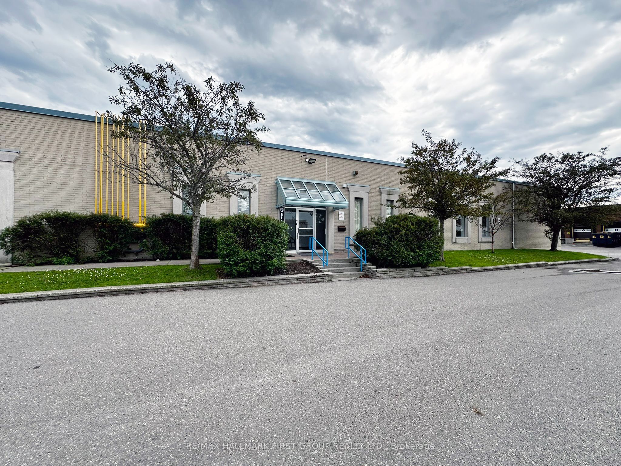 #1&3 - 126 Commercial Avenue Property Photo 3