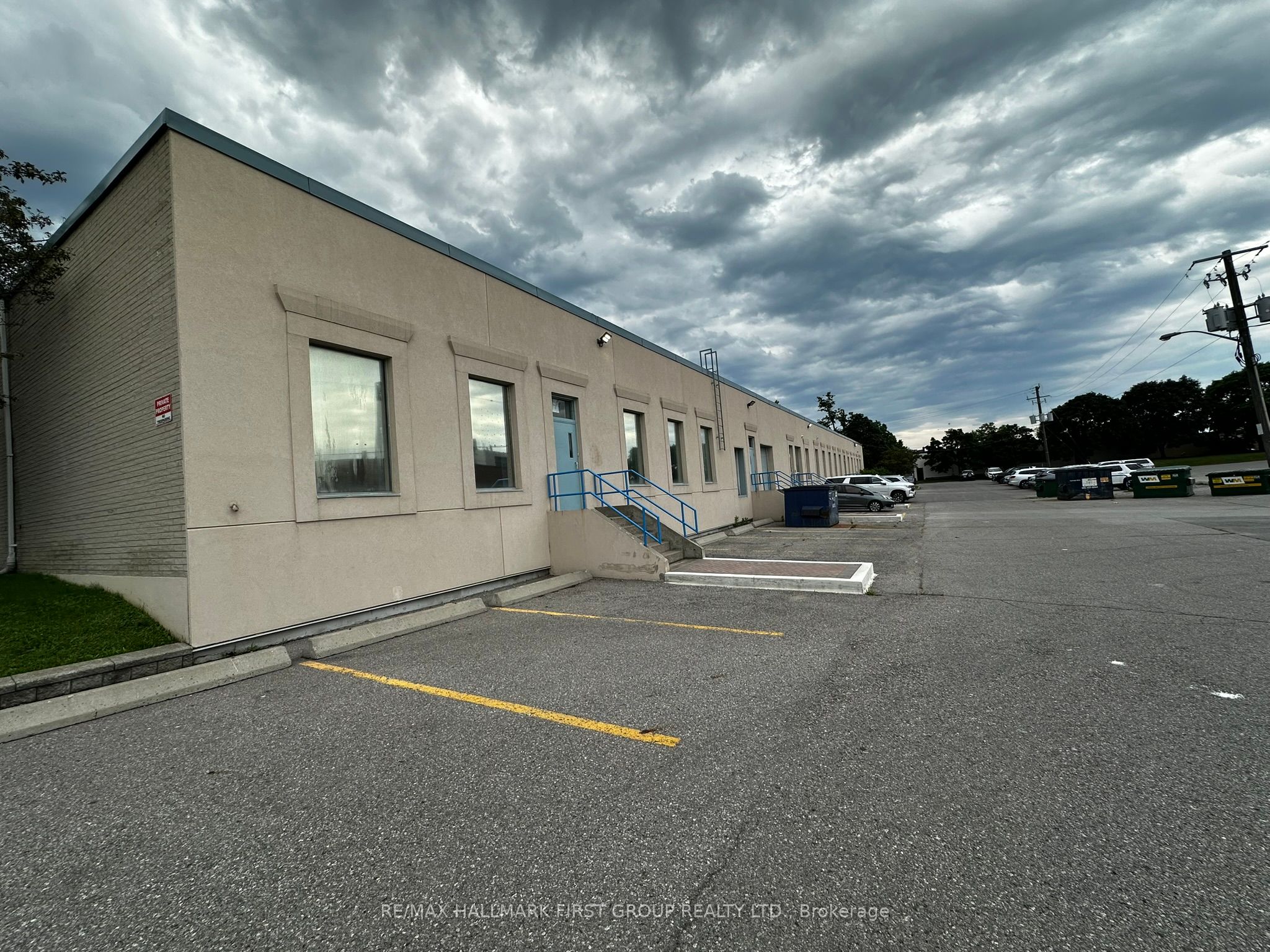 #1&3 - 126 Commercial Avenue Property Photo 4