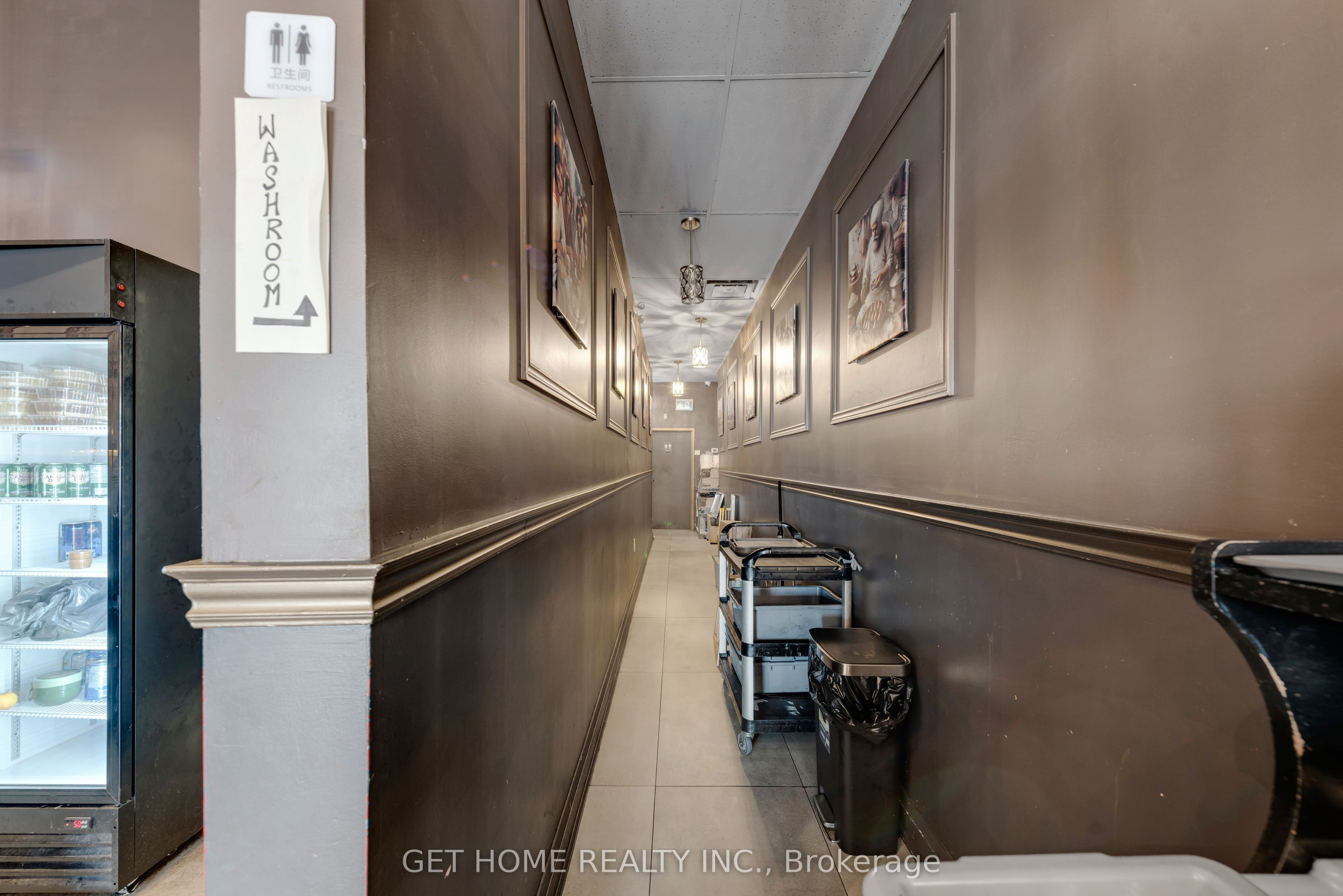 2606 Eglinton Avenue Property Photo 17