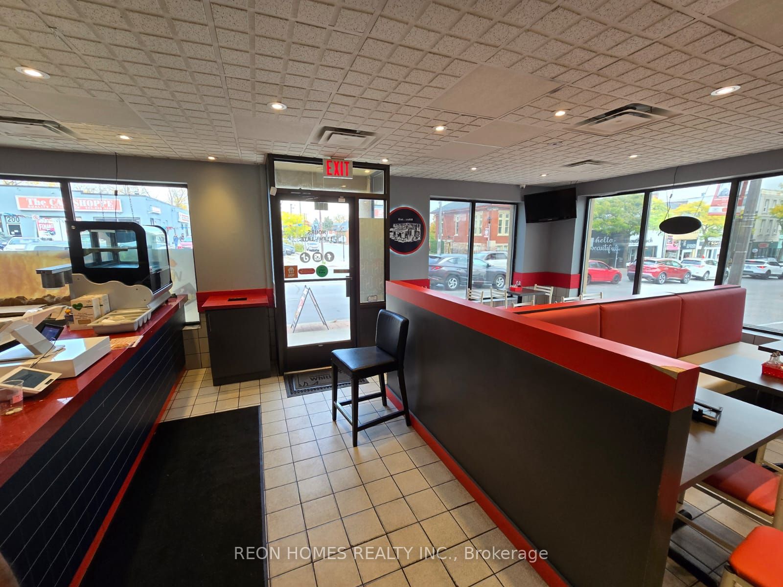 201 Dundas Street Property Photo 9