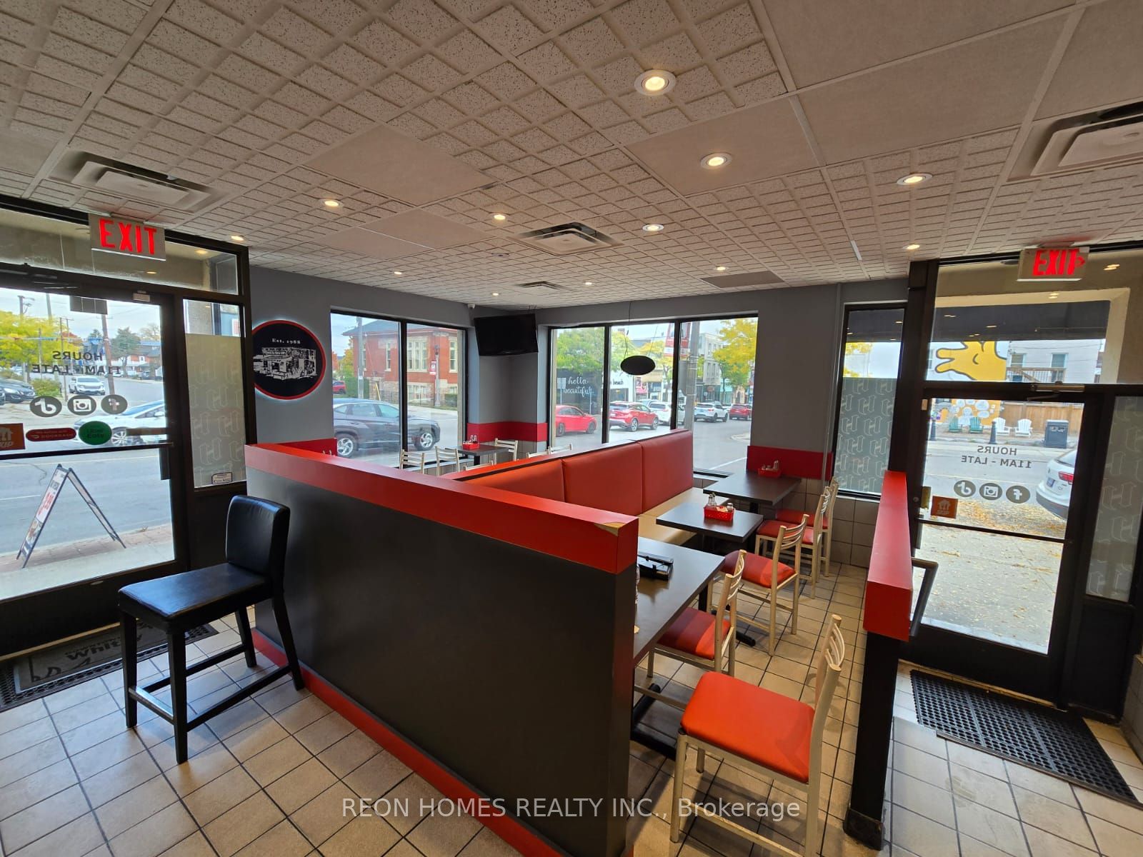 201 Dundas Street Property Photo 15