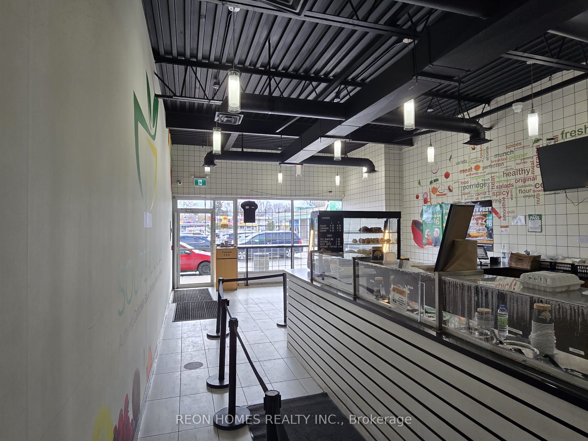 2648 Eglinton Avenue Property Photo 1