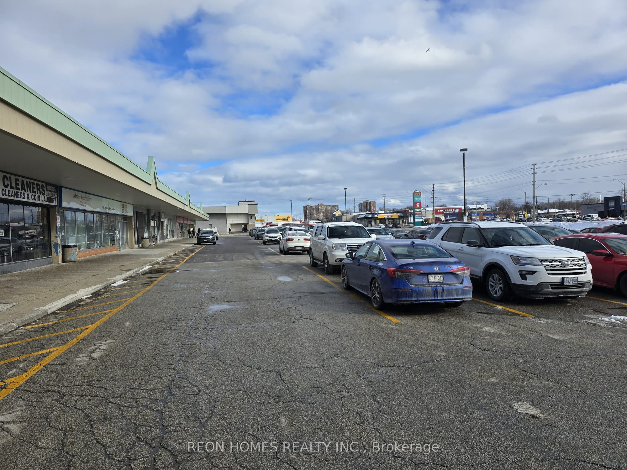 2648 Eglinton Avenue Property Photo 9