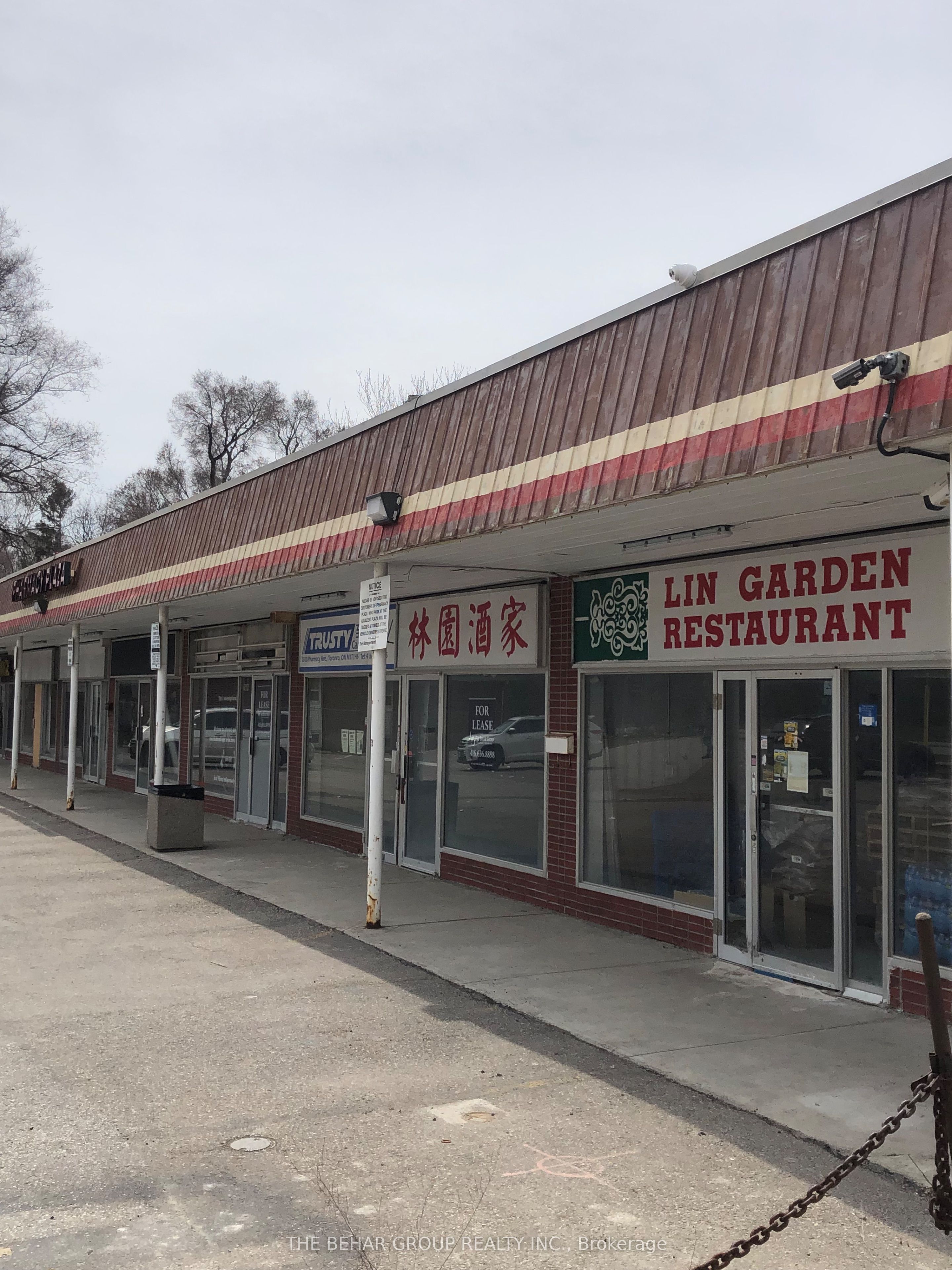 #1812 - 1800 Pharmacy Avenue Property Photo 2