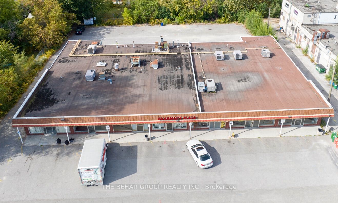#1814 - 1800 Pharmacy Avenue Property Photo 1