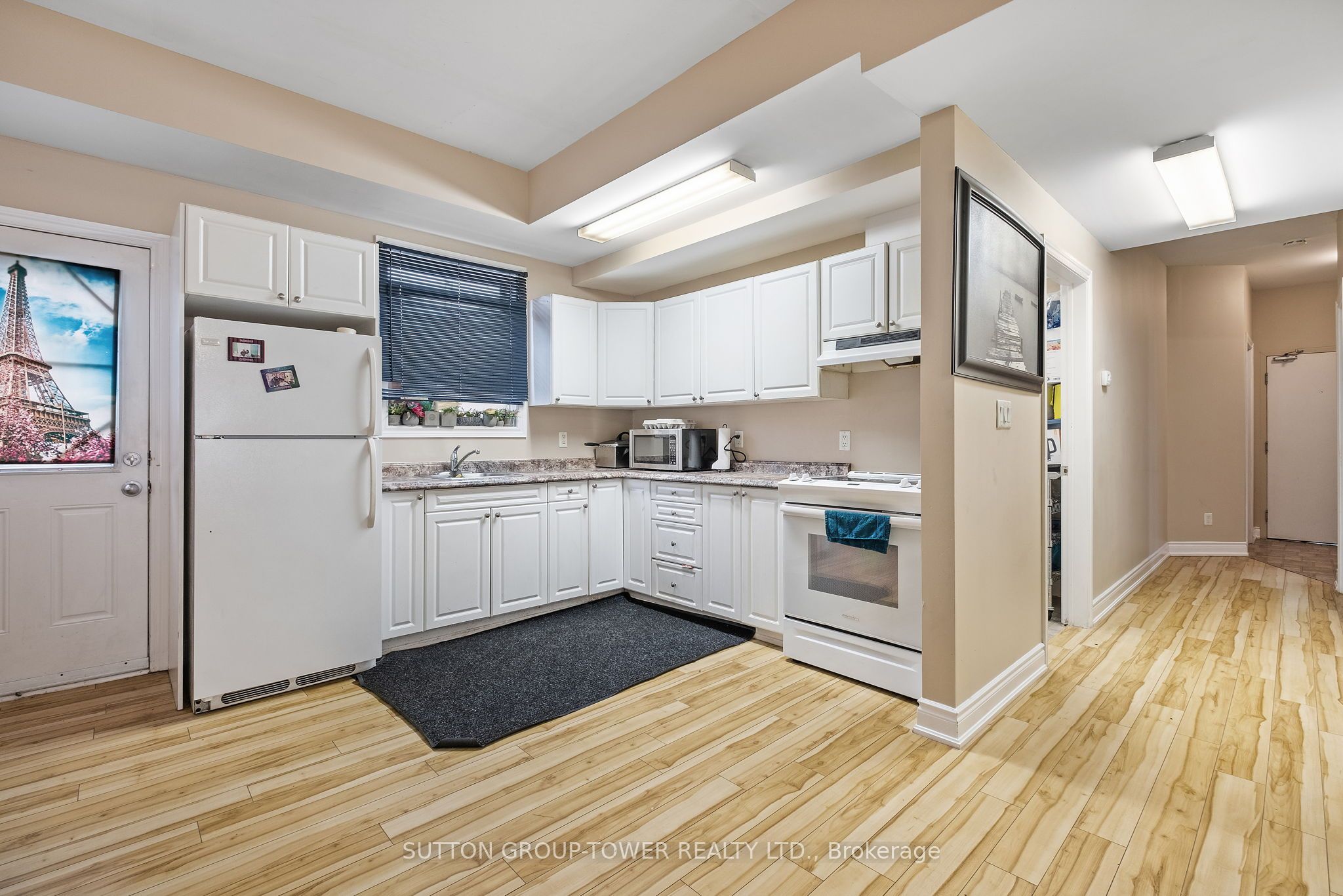 750 Albert Street Property Photo 5