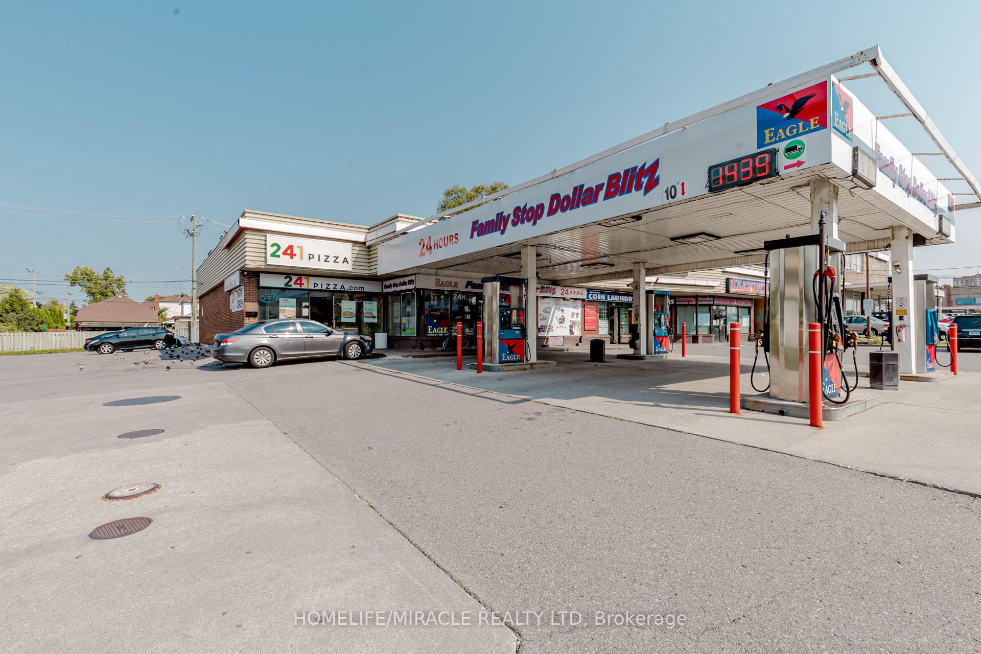 ##1 - 2372 Eglinton Avenue Property Photo 2