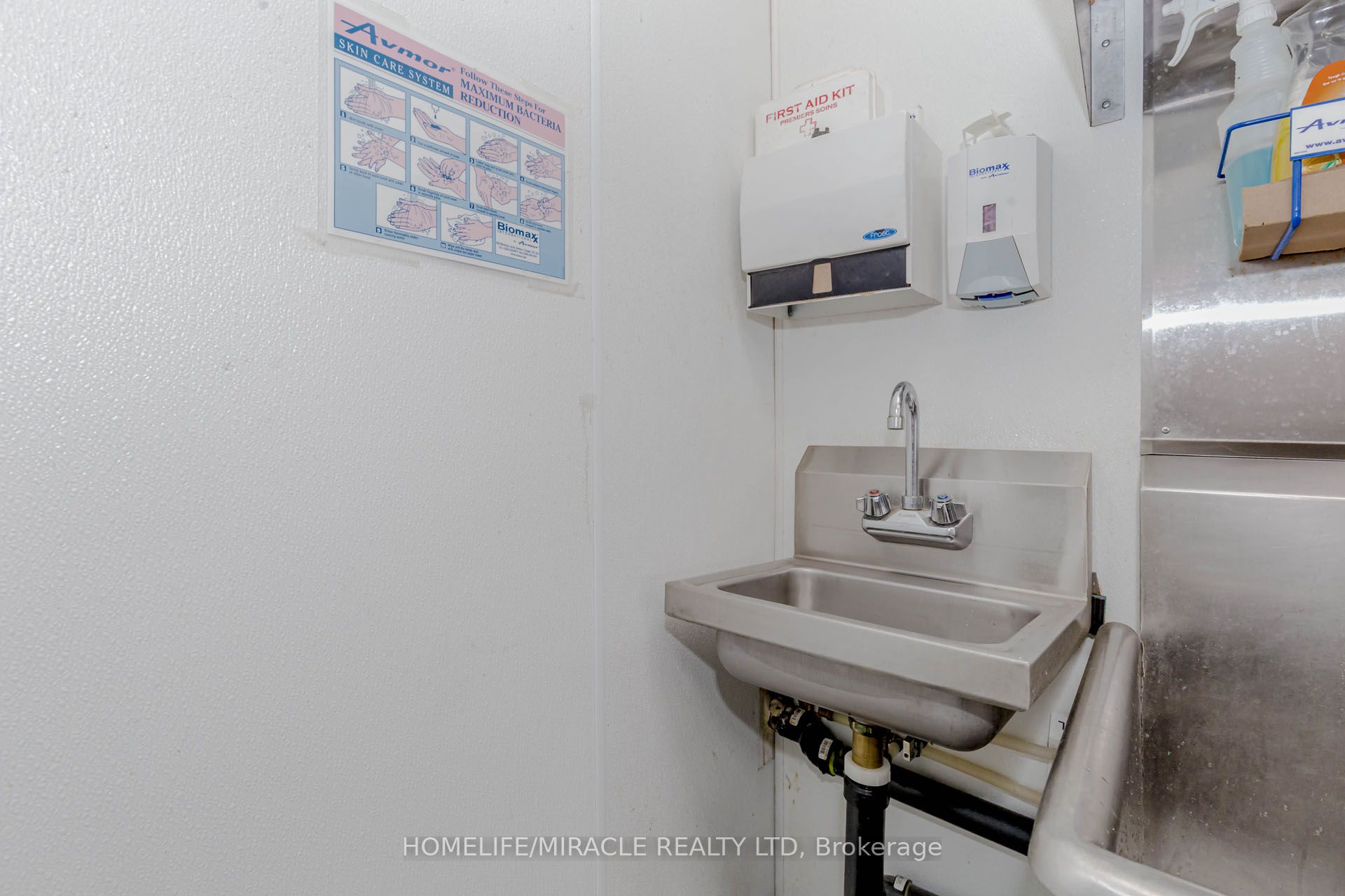 ##1 - 2372 Eglinton Avenue Property Photo 25