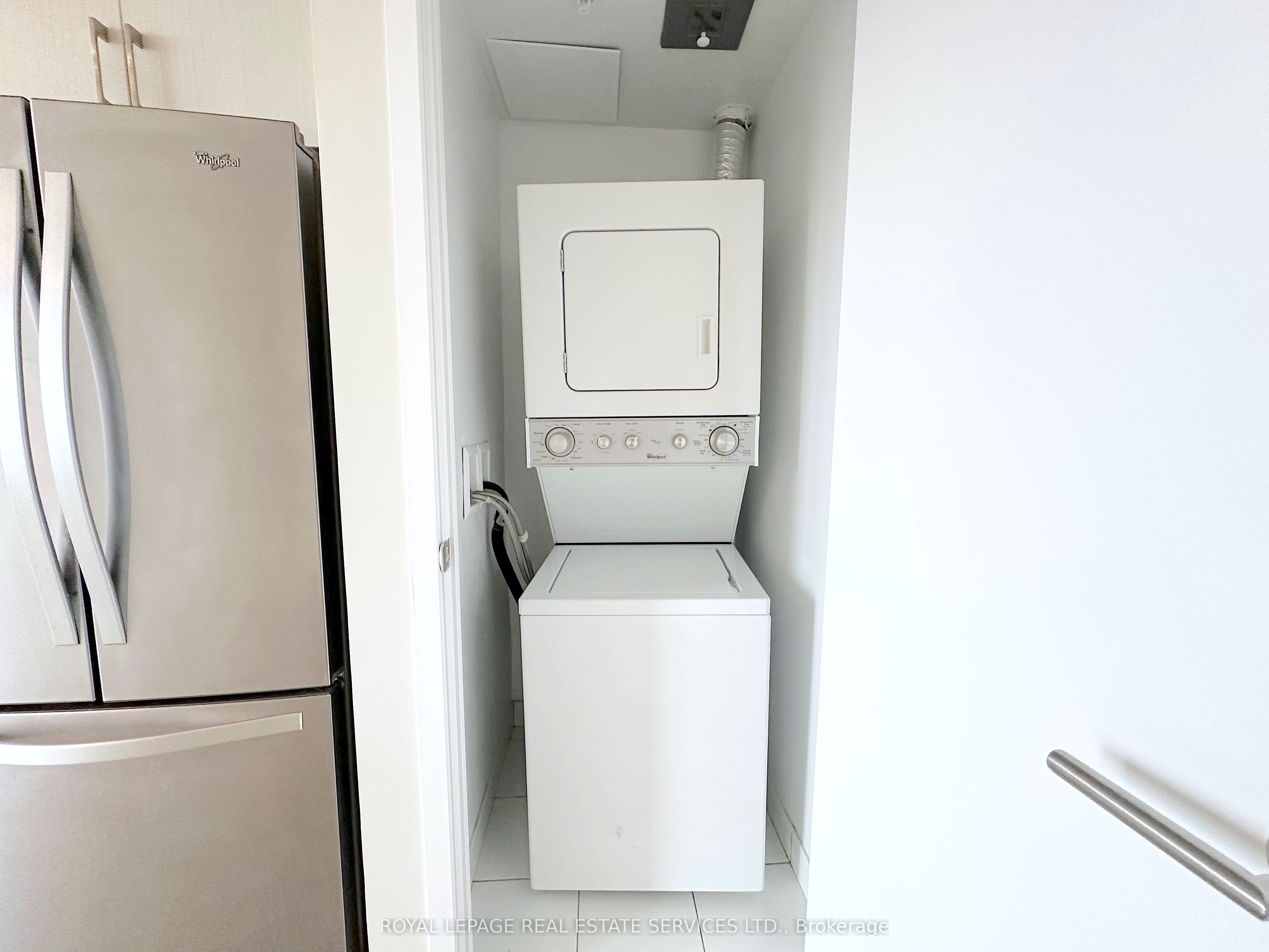 #603 - 763 Woodbine Avenue Property Photo 9