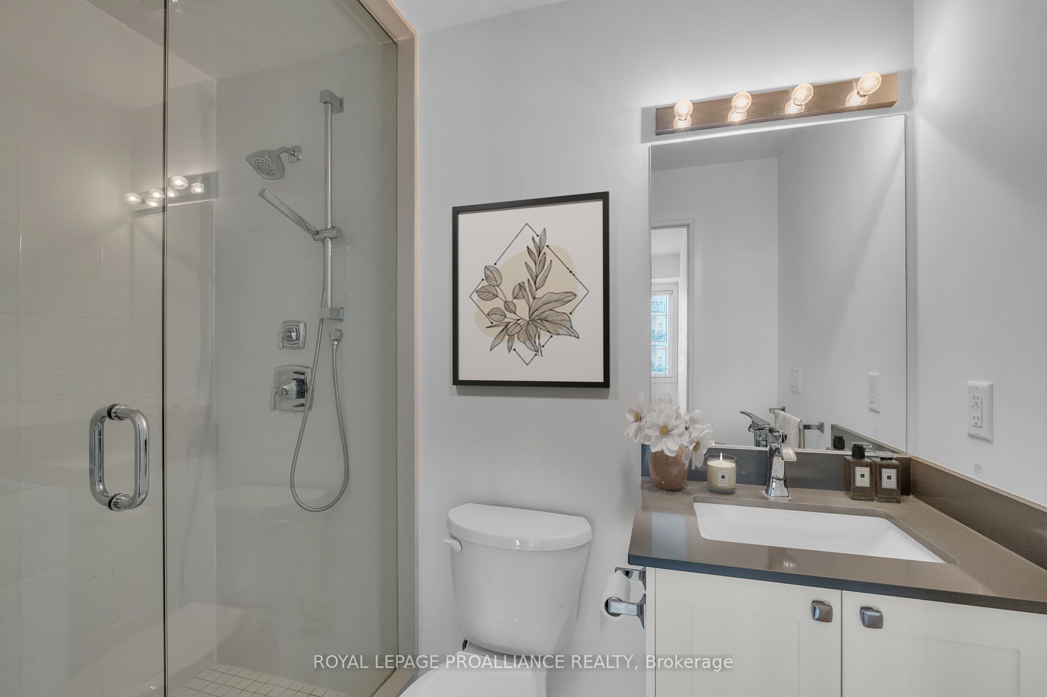 50 Lakebreeze Drive 221 Property Photo 27