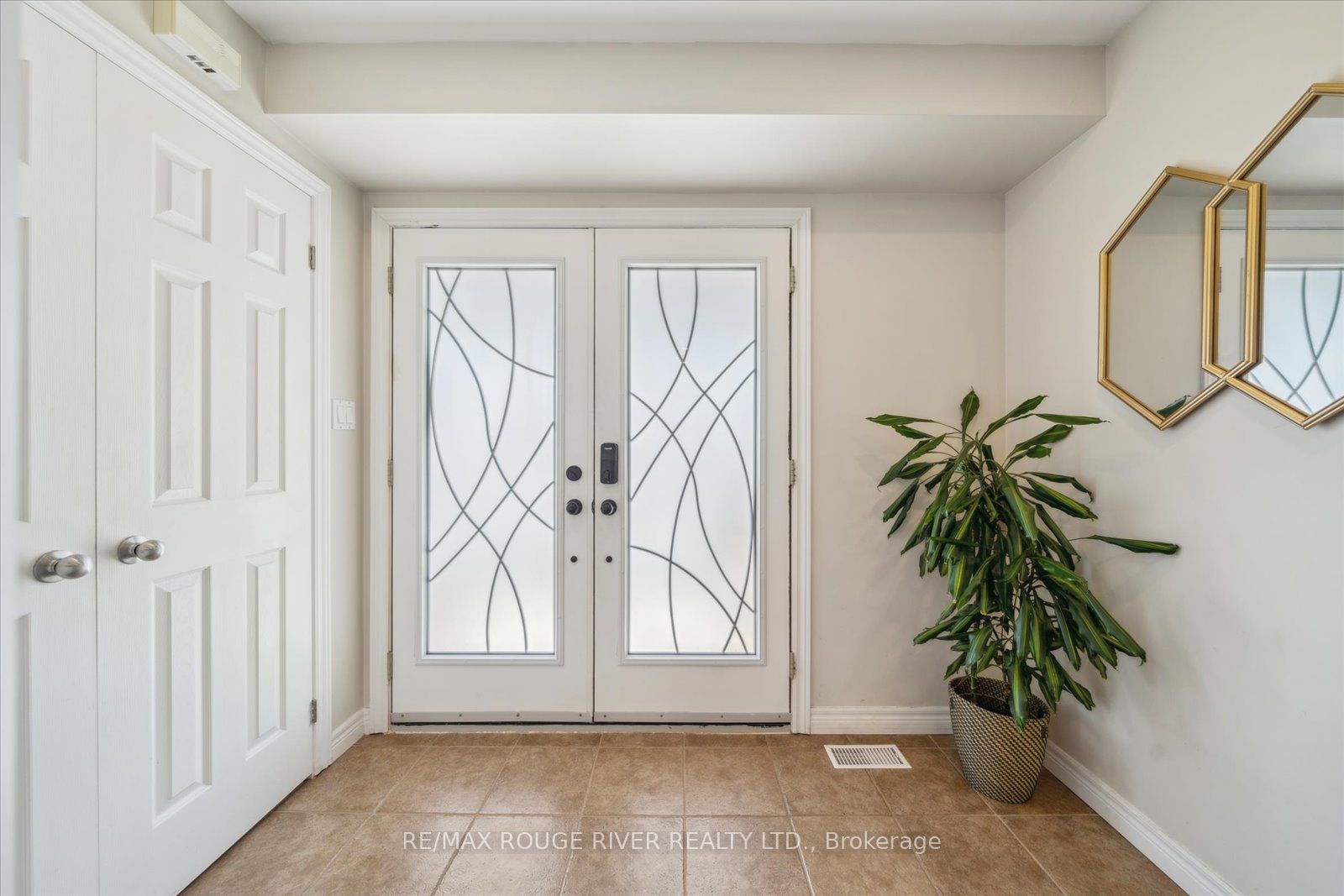 625 Autumnwood Trl Property Photo 5