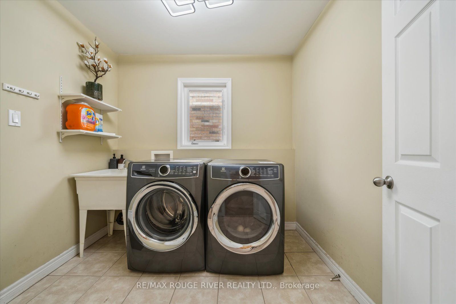 625 Autumnwood Trl Property Photo 17