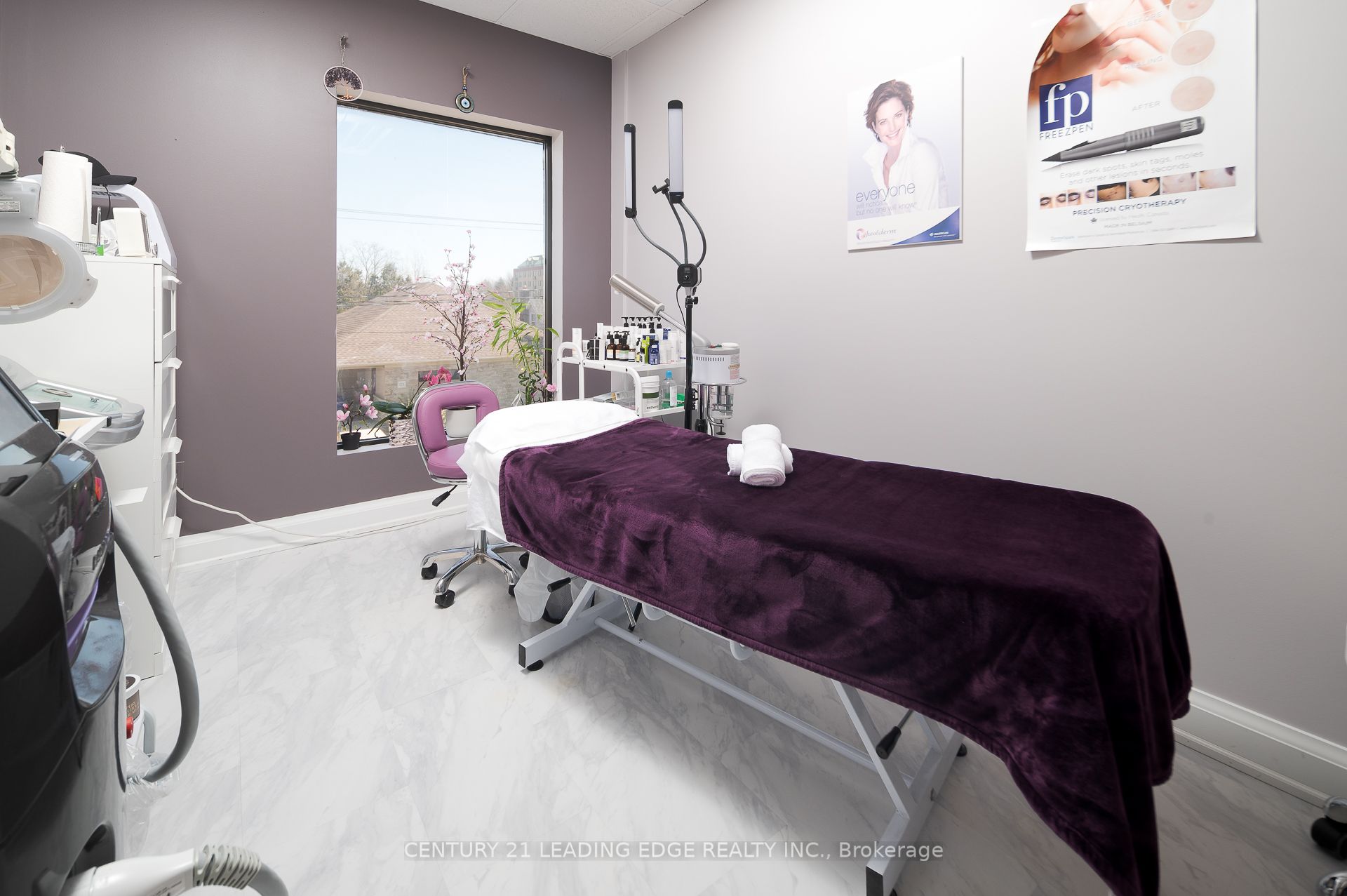 #203 - 112 Athol Street Property Photo 6