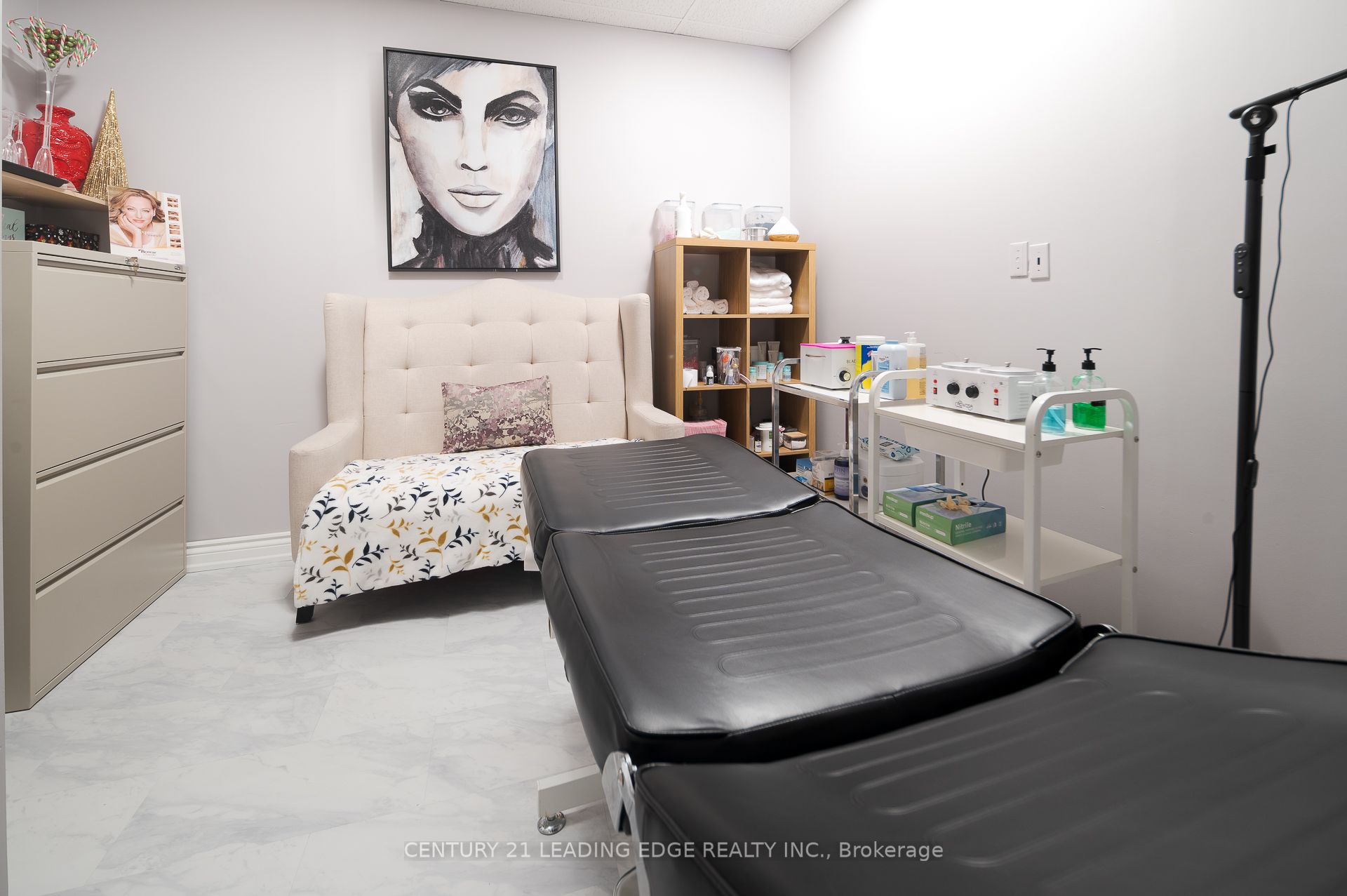 #203 - 112 Athol Street Property Photo 18