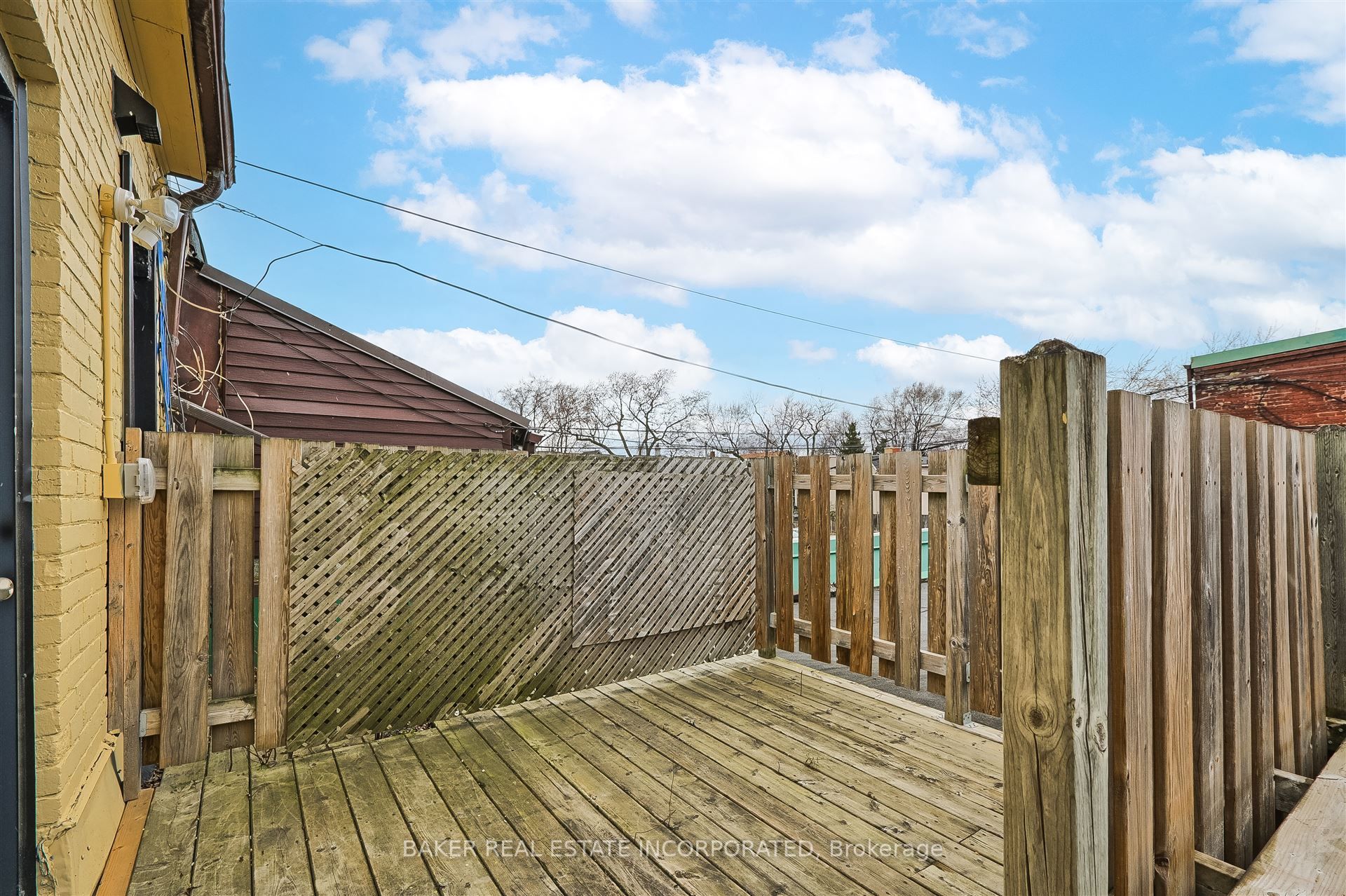 922 Queen Street E 1 Property Photo 13