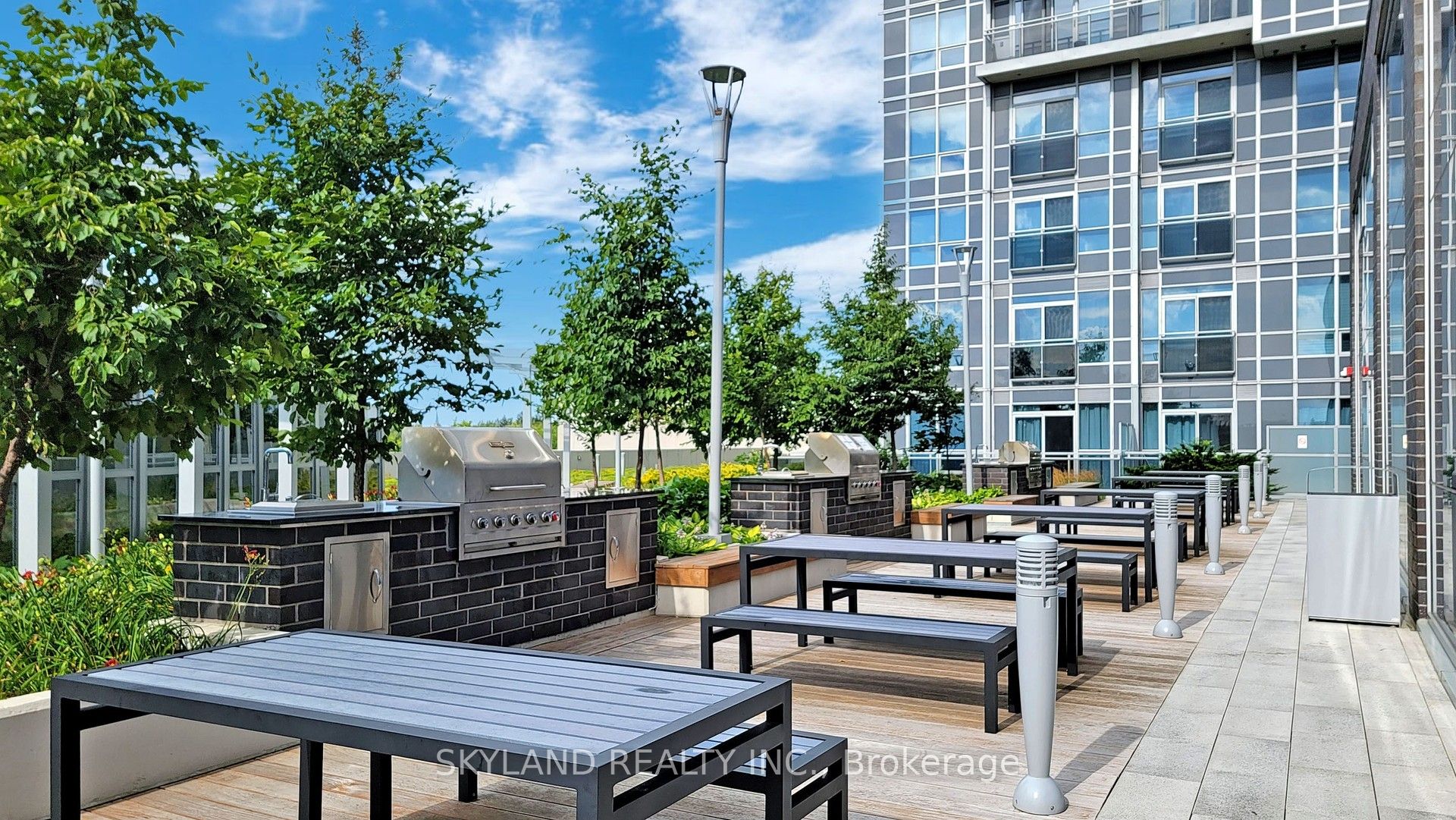 #2204 - 255 Village Green Square Property Photo 8