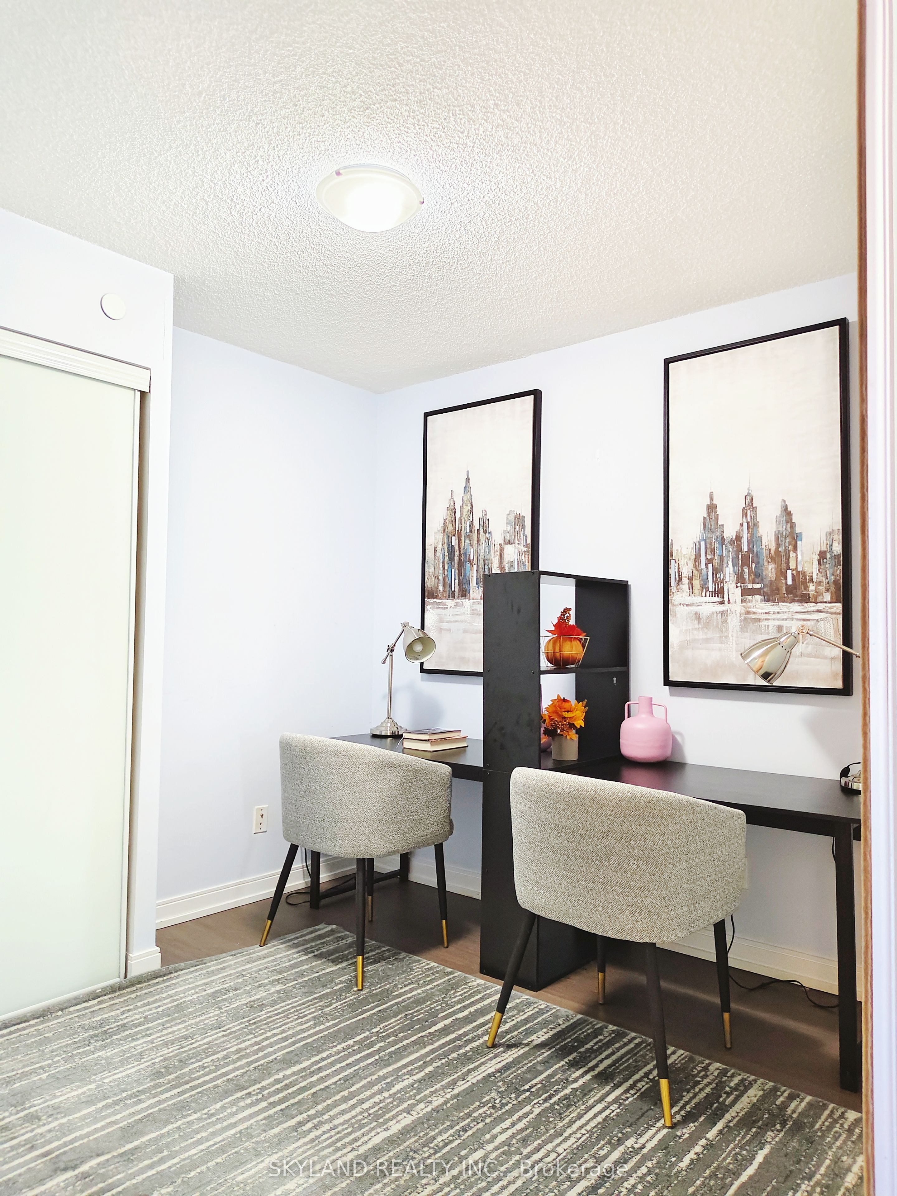 #2204 - 255 Village Green Square Property Photo 13