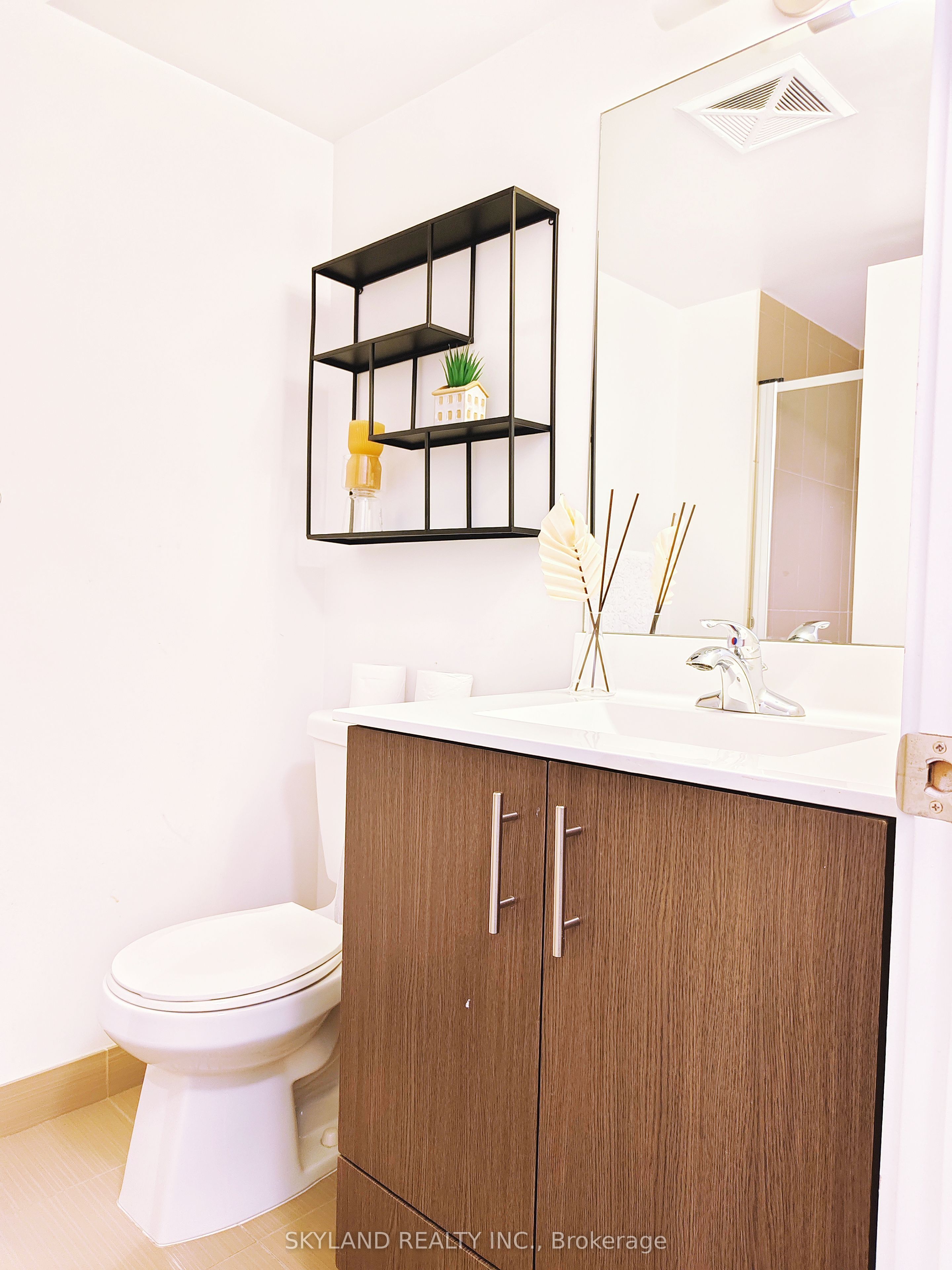 #2204 - 255 Village Green Square Property Photo 16