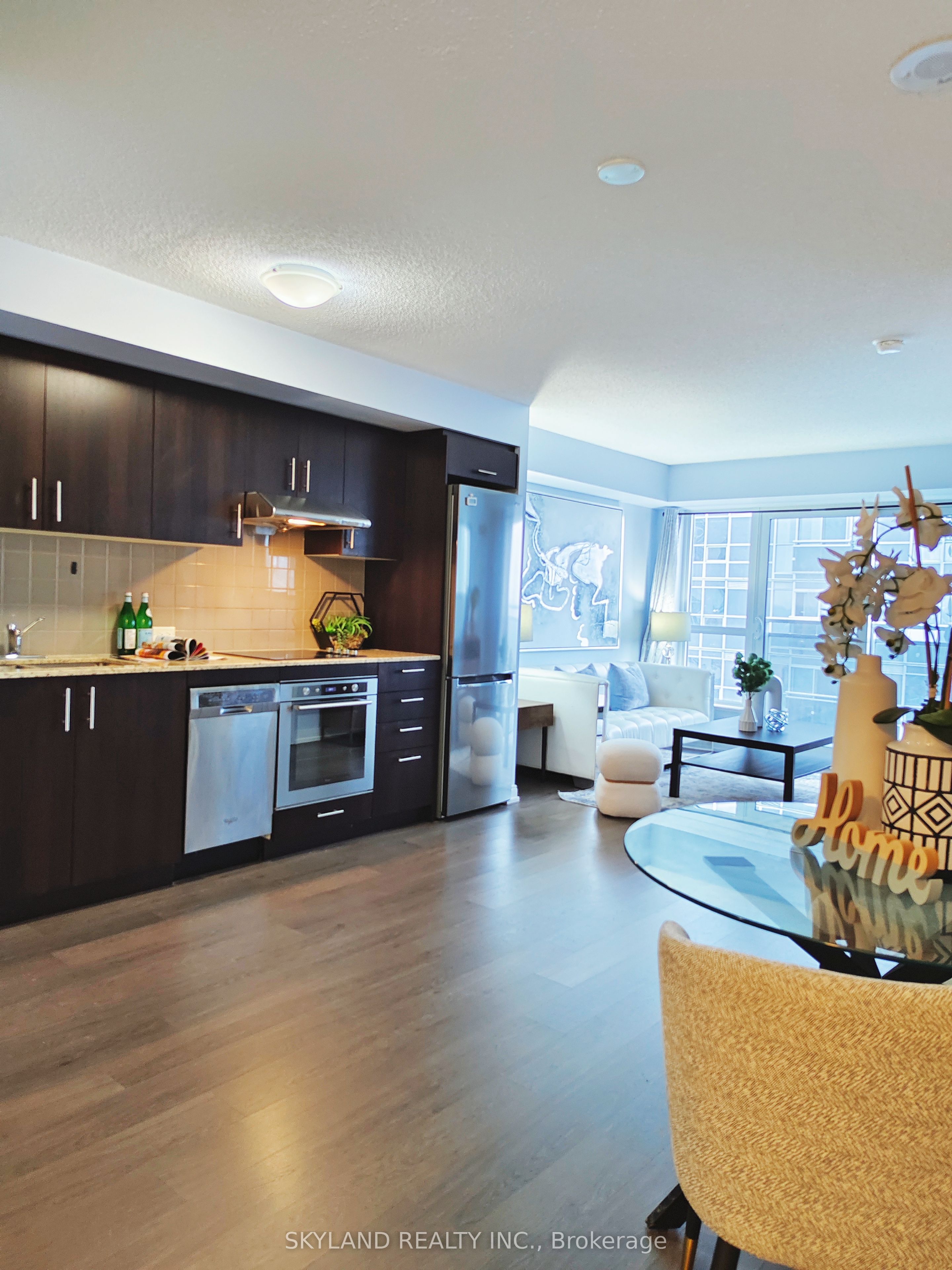 #2204 - 255 Village Green Square Property Photo 18