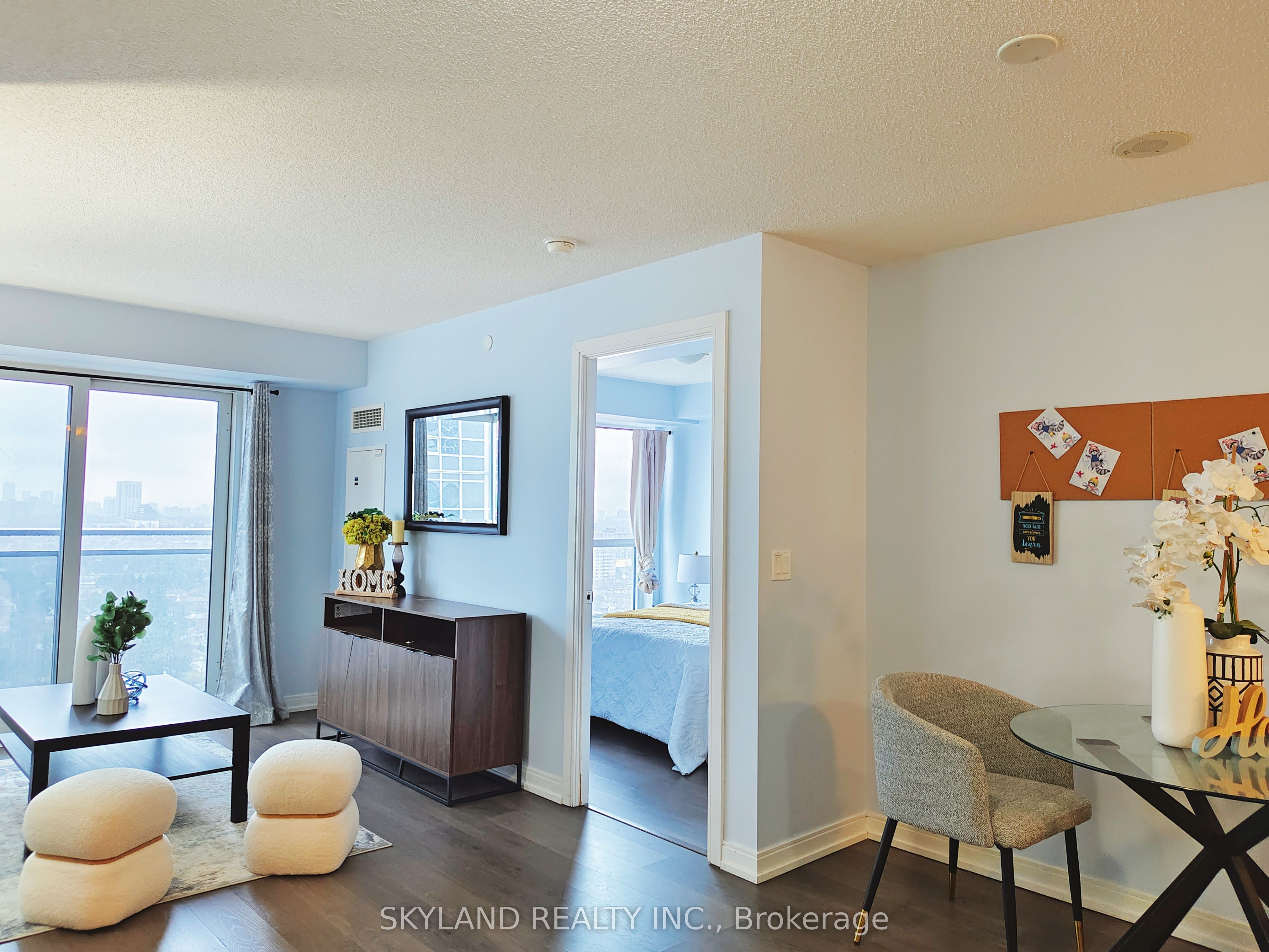 #2204 - 255 Village Green Square Property Photo 19