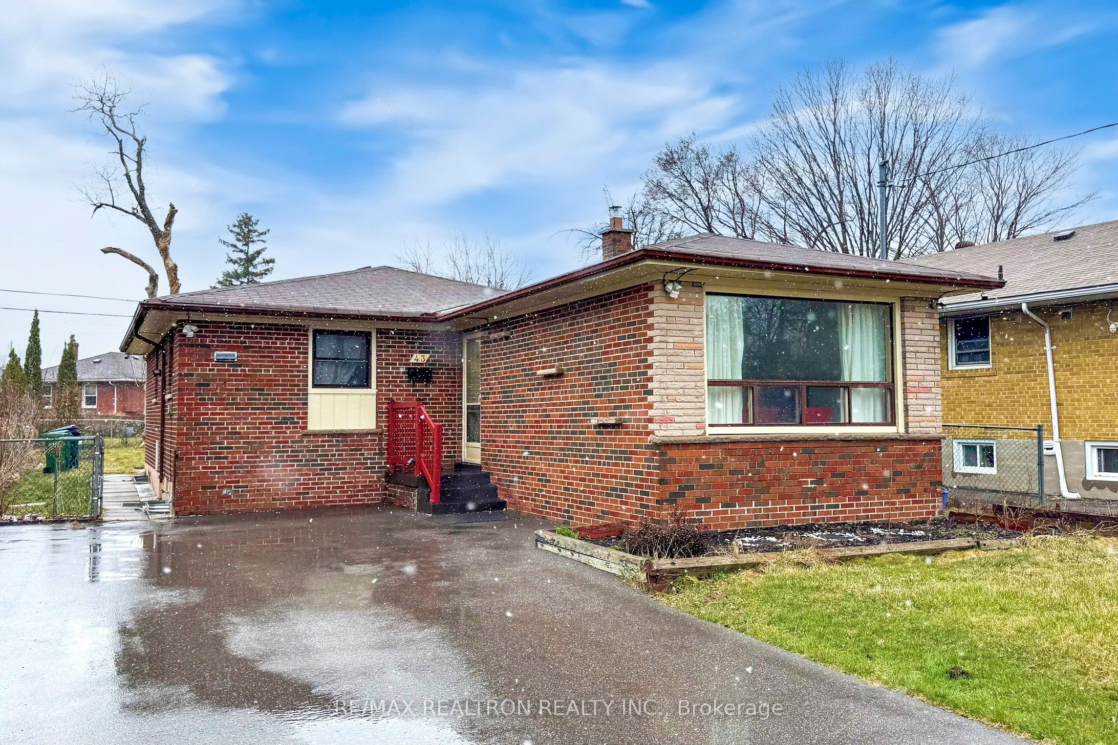 43 Graylee Avenue Property Photo 4