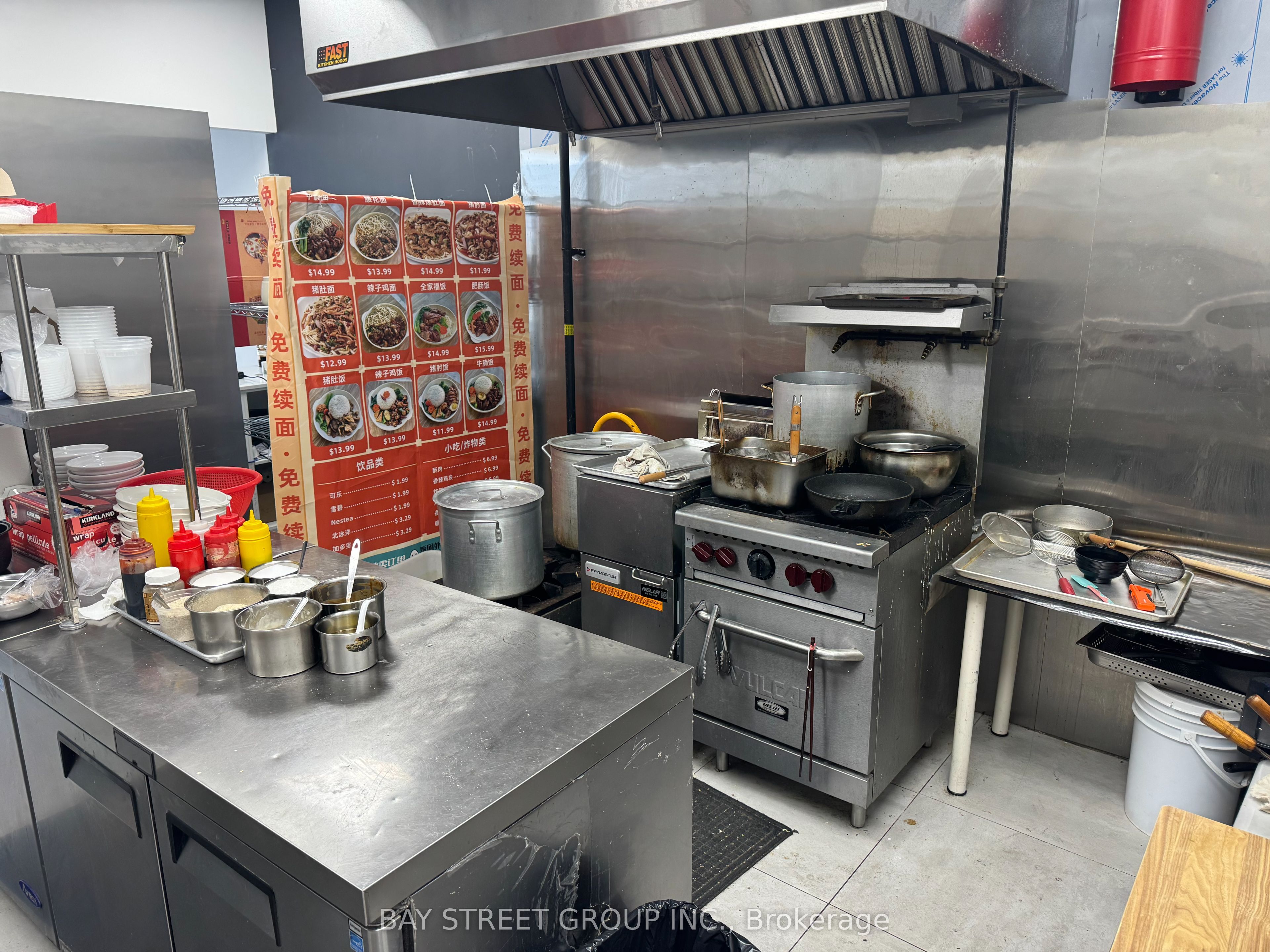 #e106 - 3262 Midland Avenue Property Photo 4