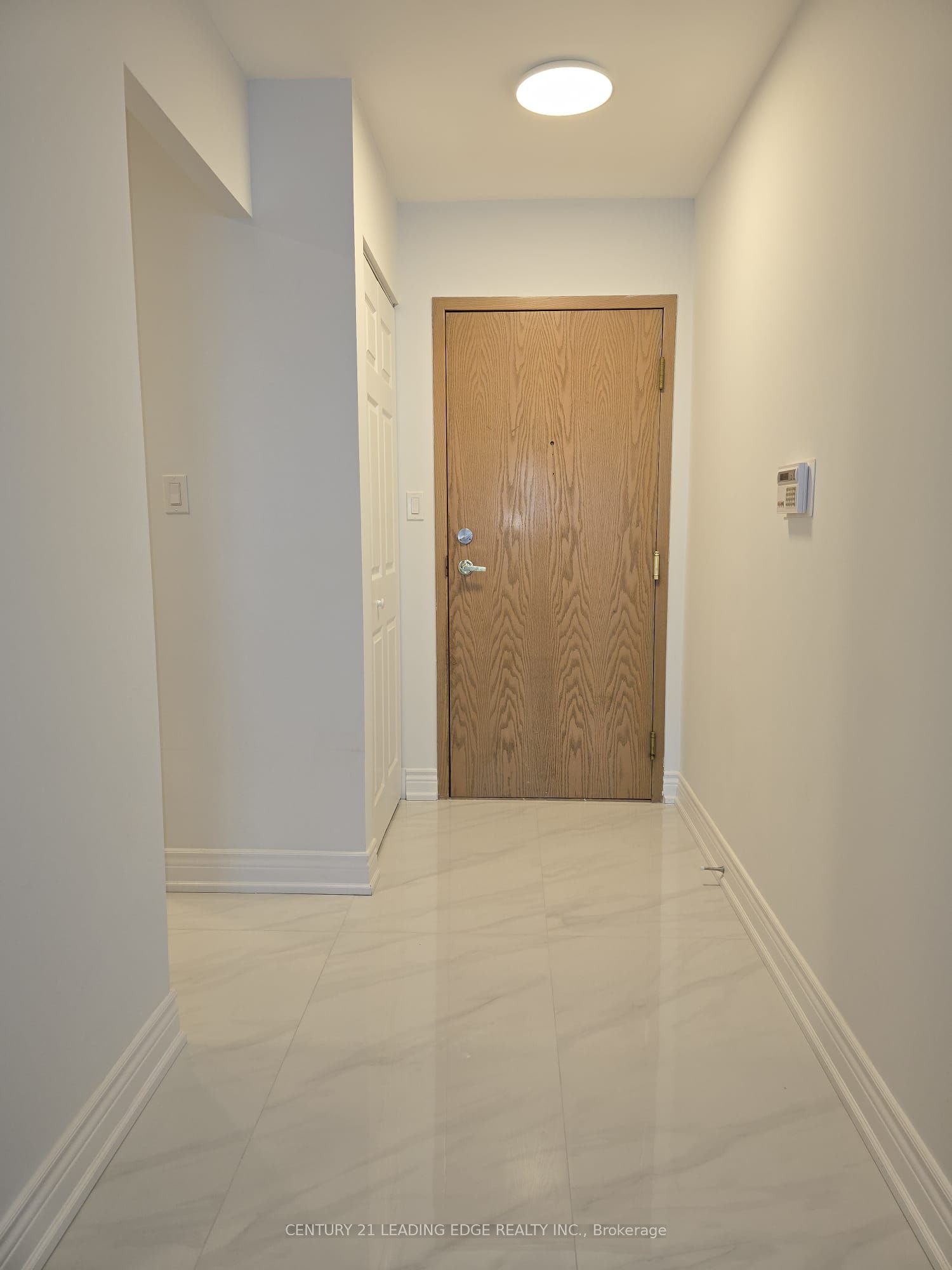 88 Corporate Drive 1107 Property Photo 6