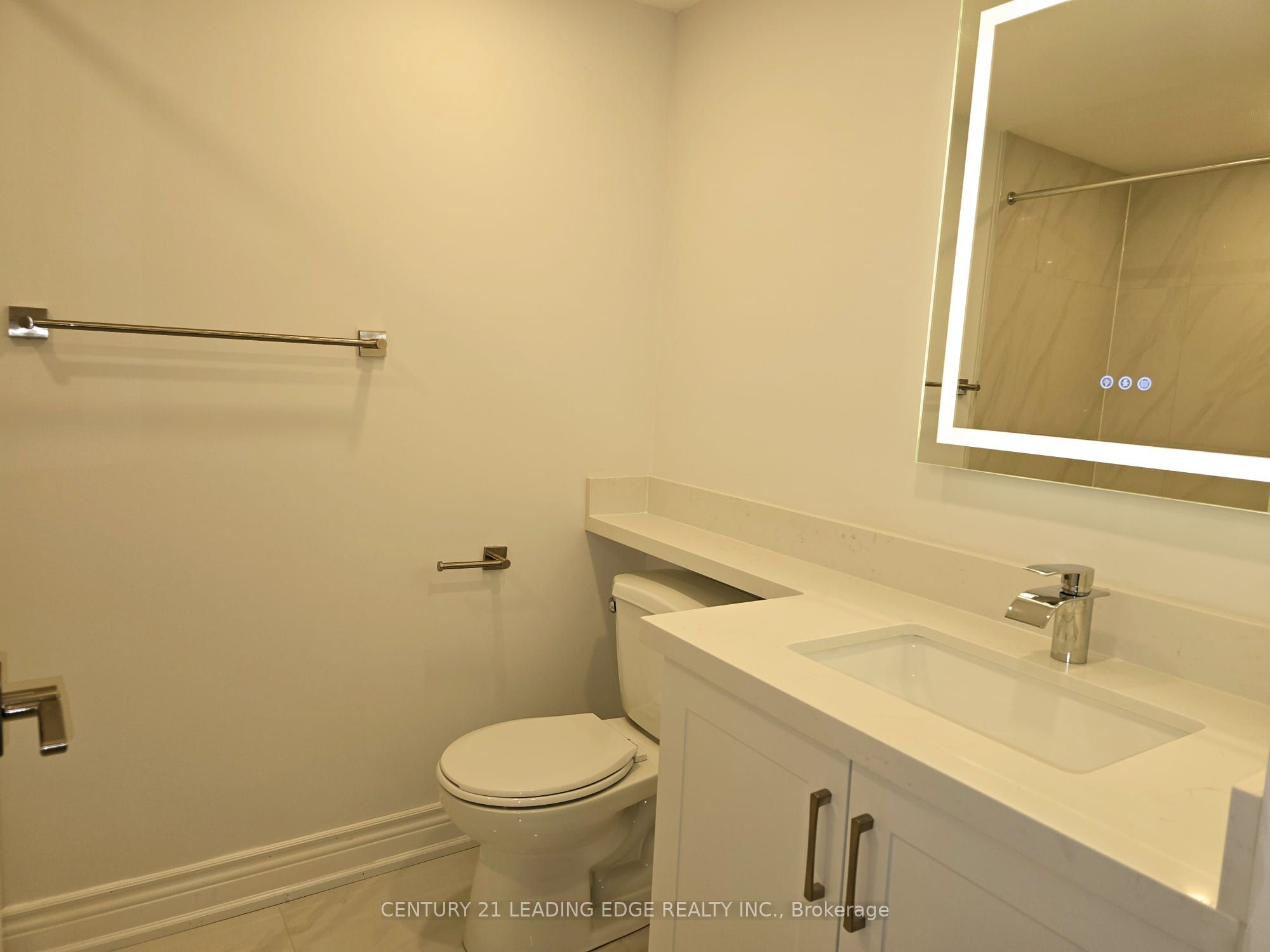 88 Corporate Drive 1107 Property Photo 20