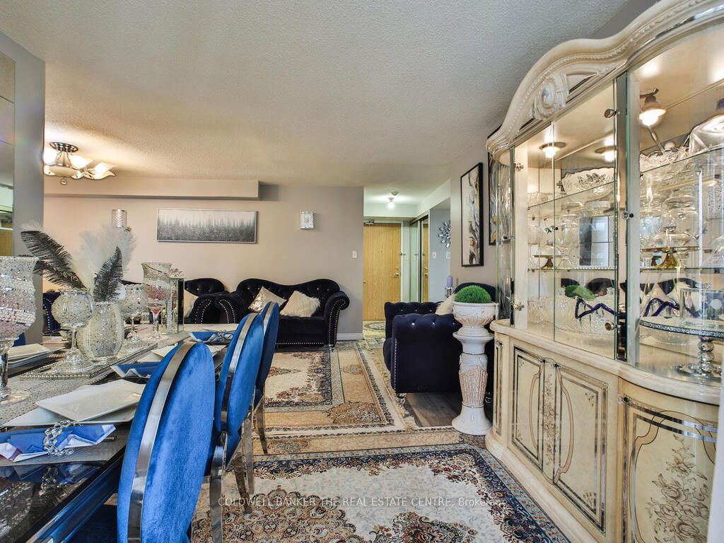 300 Alton Towers Cir Crescent 604 Property Photo 10