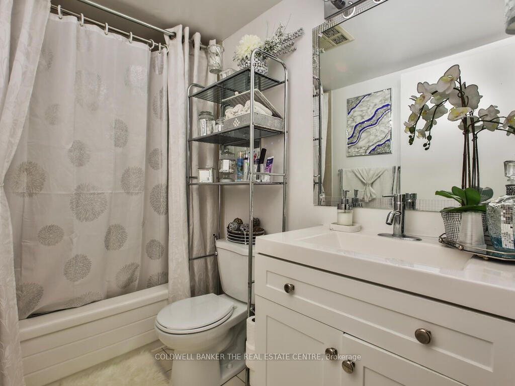 300 Alton Towers Cir Crescent 604 Property Photo 35