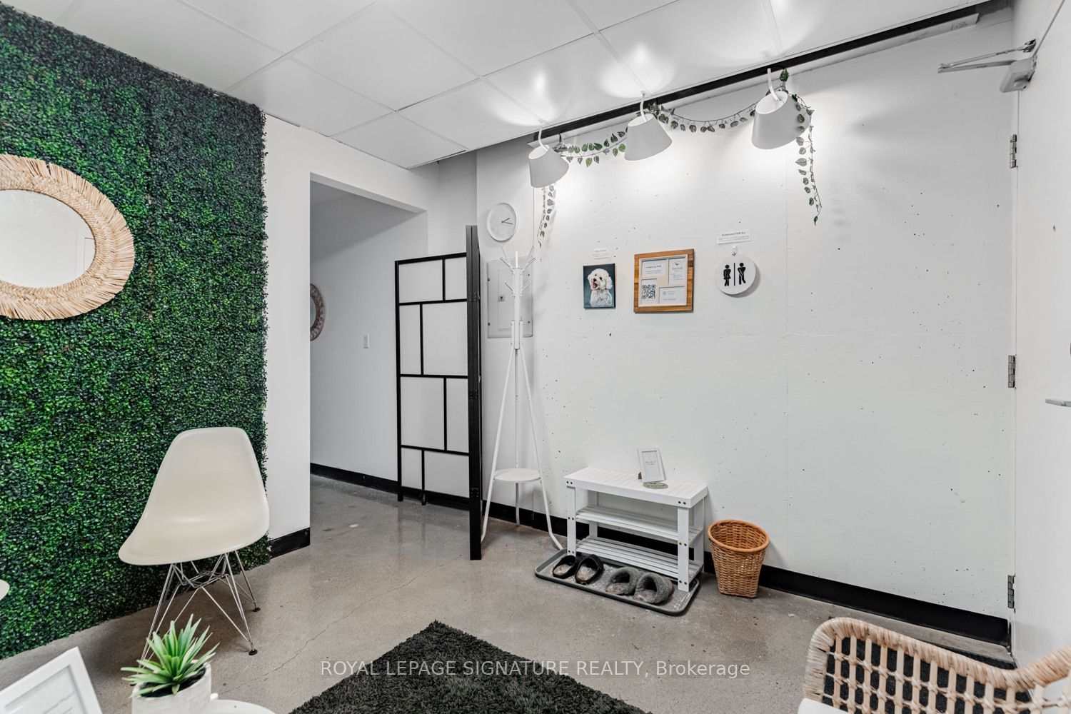 #107 - 321 Carlaw Avenue Property Photo 7