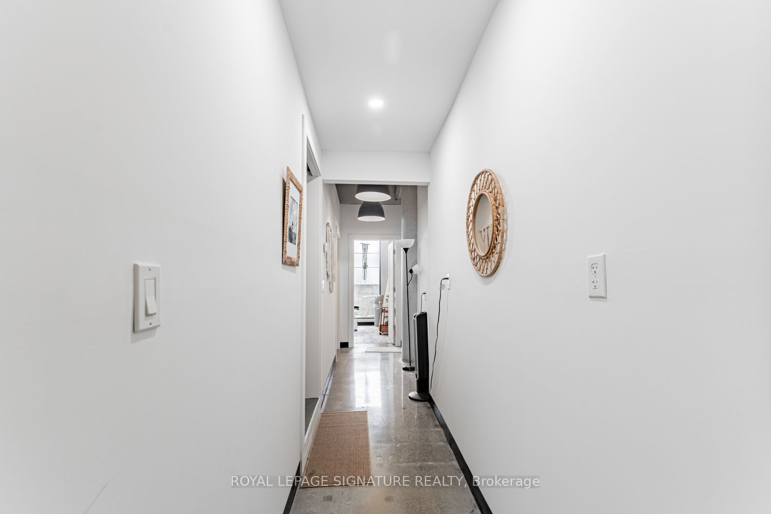 #107 - 321 Carlaw Avenue Property Photo 8
